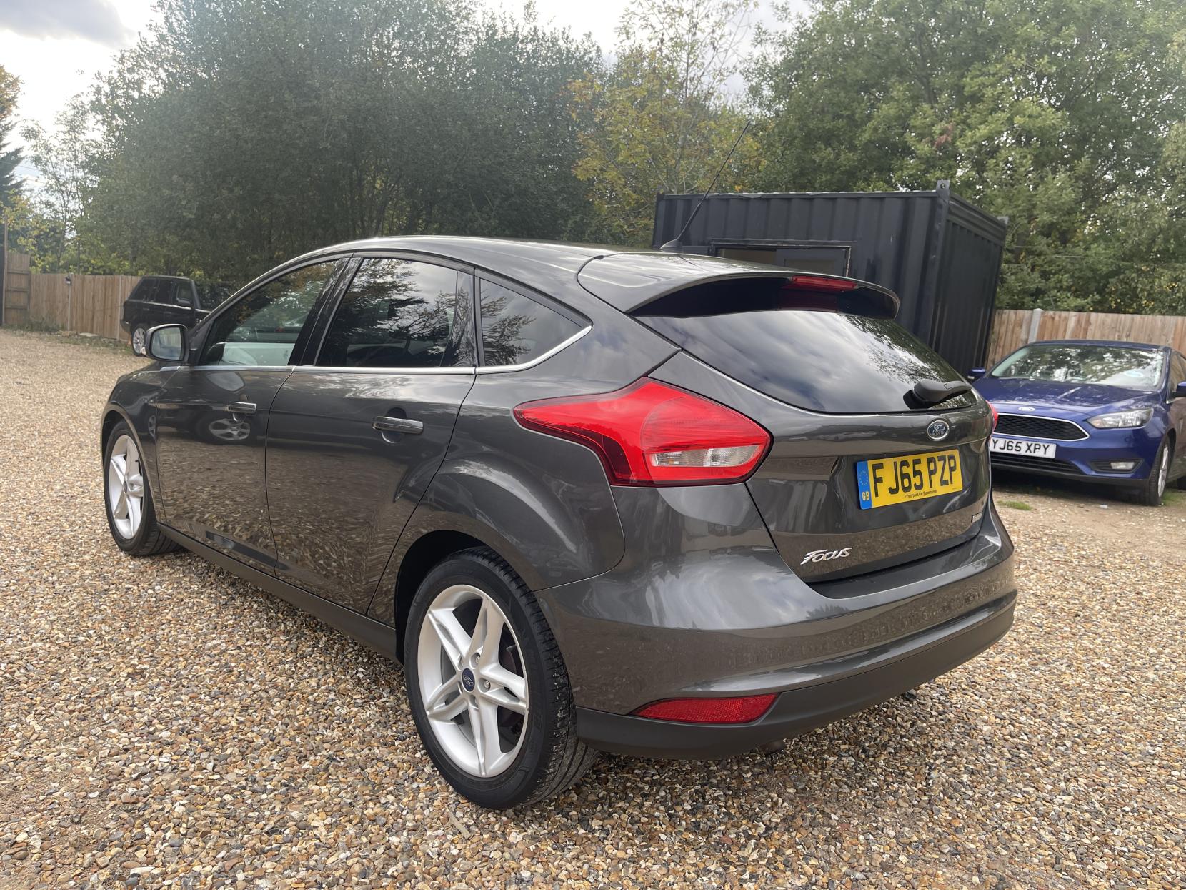 Ford Focus 1.0T EcoBoost Zetec Hatchback 5dr Petrol Manual Euro 6 (s/s) (125 ps)