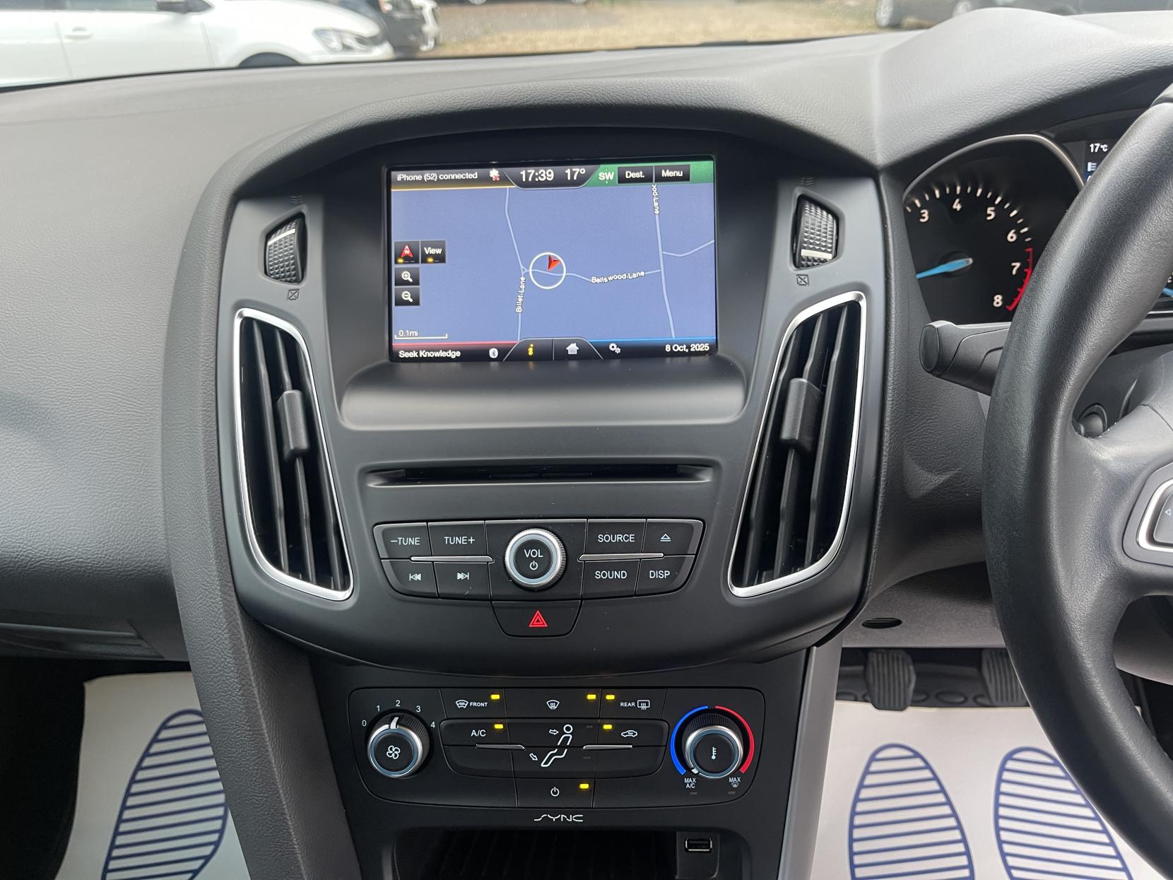 Ford Focus 1.0T EcoBoost Zetec Hatchback 5dr Petrol Manual Euro 6 (s/s) (125 ps)