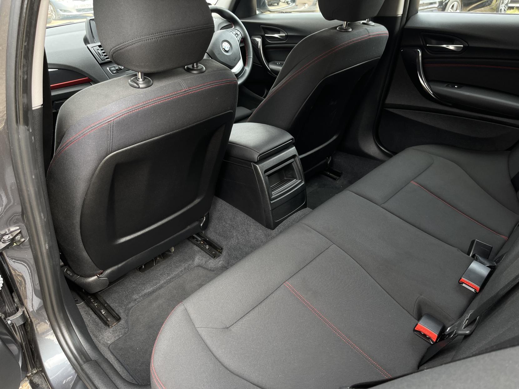 BMW 1 Series 1.6 114i Sport Hatchback 5dr Petrol Manual Euro 5 (s/s) (102 ps)