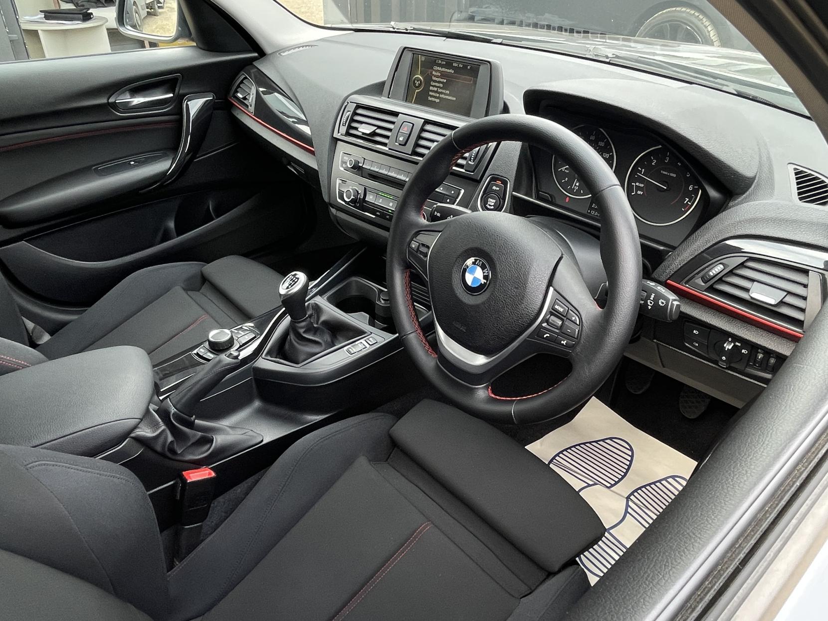 BMW 1 Series 1.6 114i Sport Hatchback 5dr Petrol Manual Euro 5 (s/s) (102 ps)