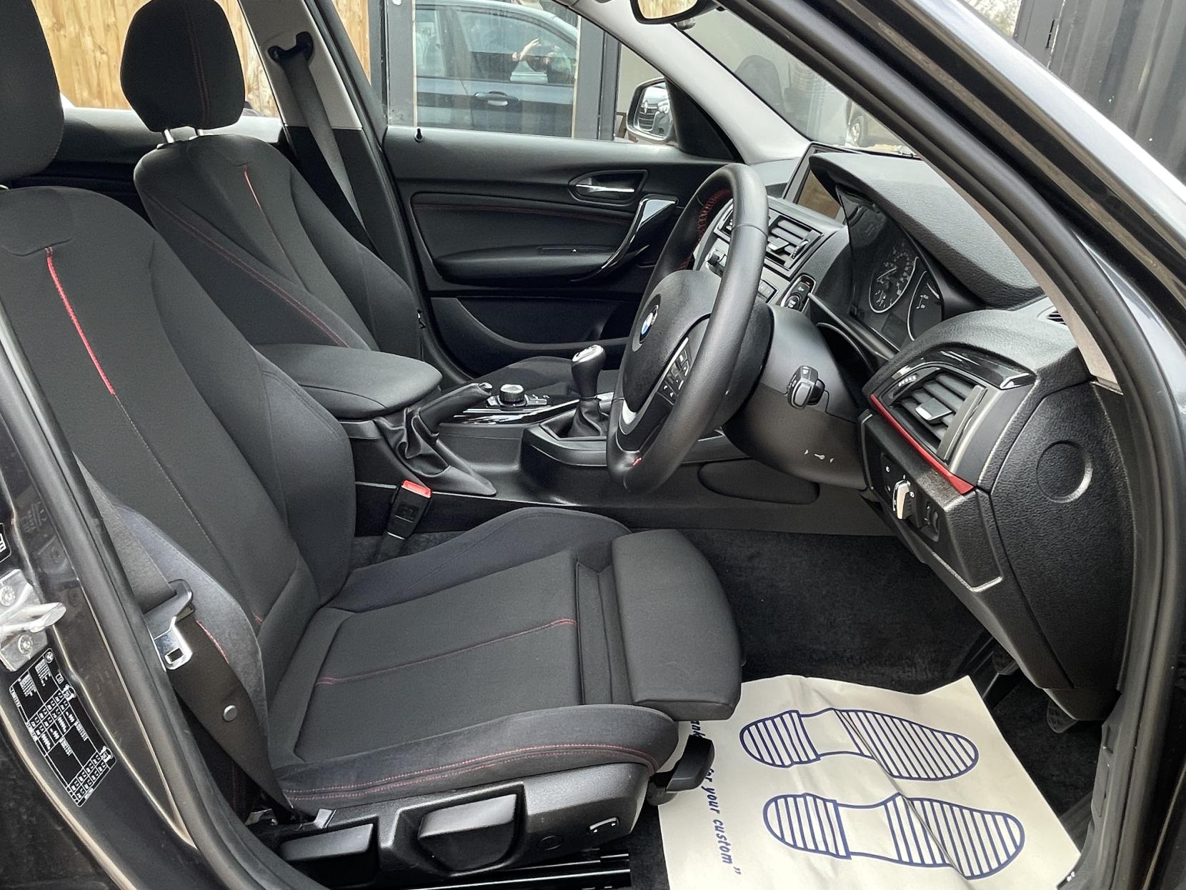 BMW 1 Series 1.6 114i Sport Hatchback 5dr Petrol Manual Euro 5 (s/s) (102 ps)