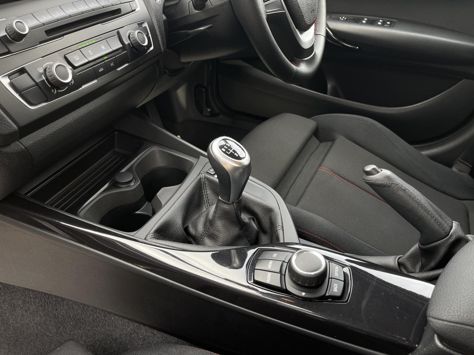 BMW 1 Series 1.6 114i Sport Hatchback 5dr Petrol Manual Euro 5 (s/s) (102 ps)