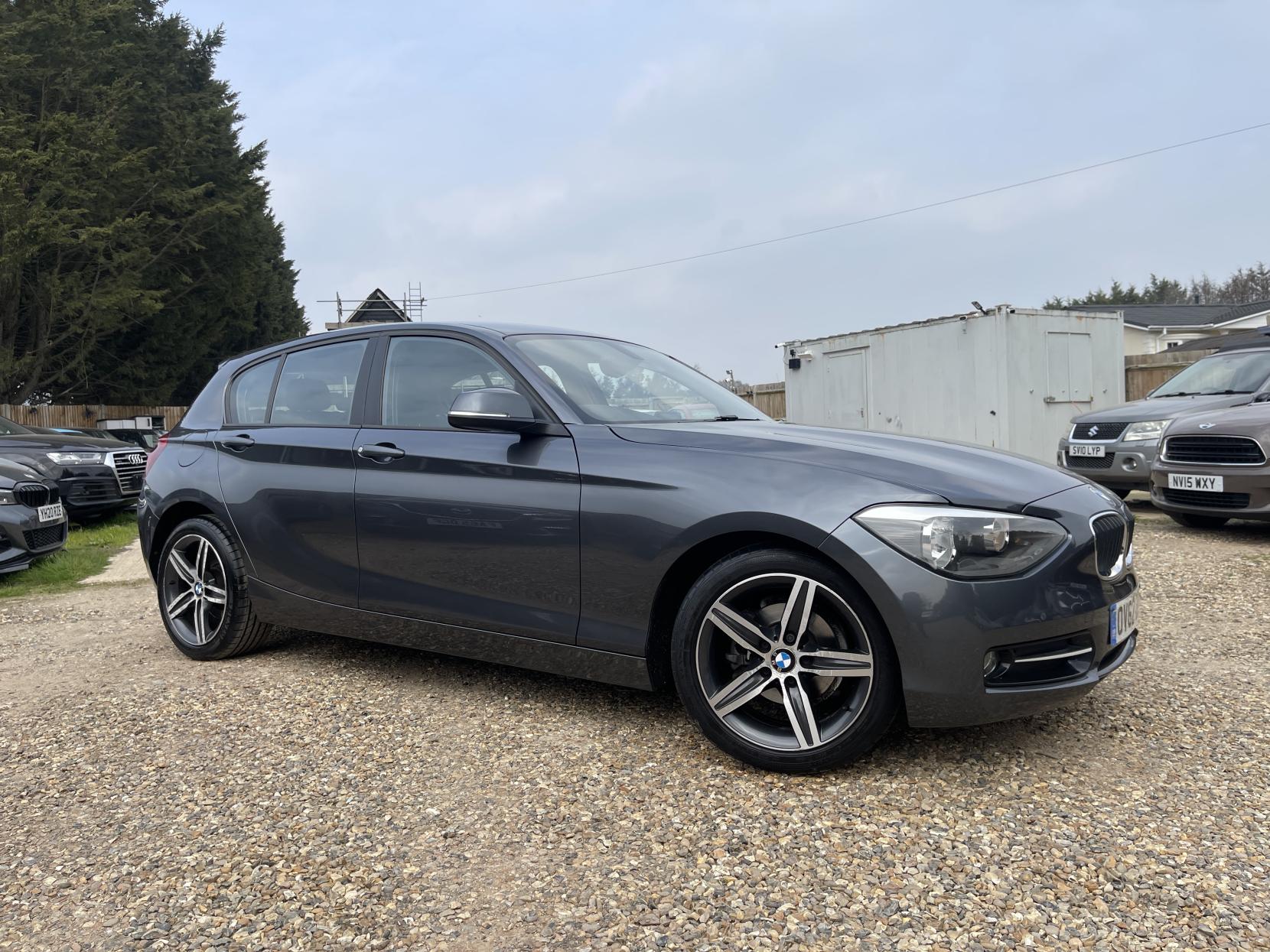 BMW 1 Series 1.6 114i Sport Hatchback 5dr Petrol Manual Euro 5 (s/s) (102 ps)
