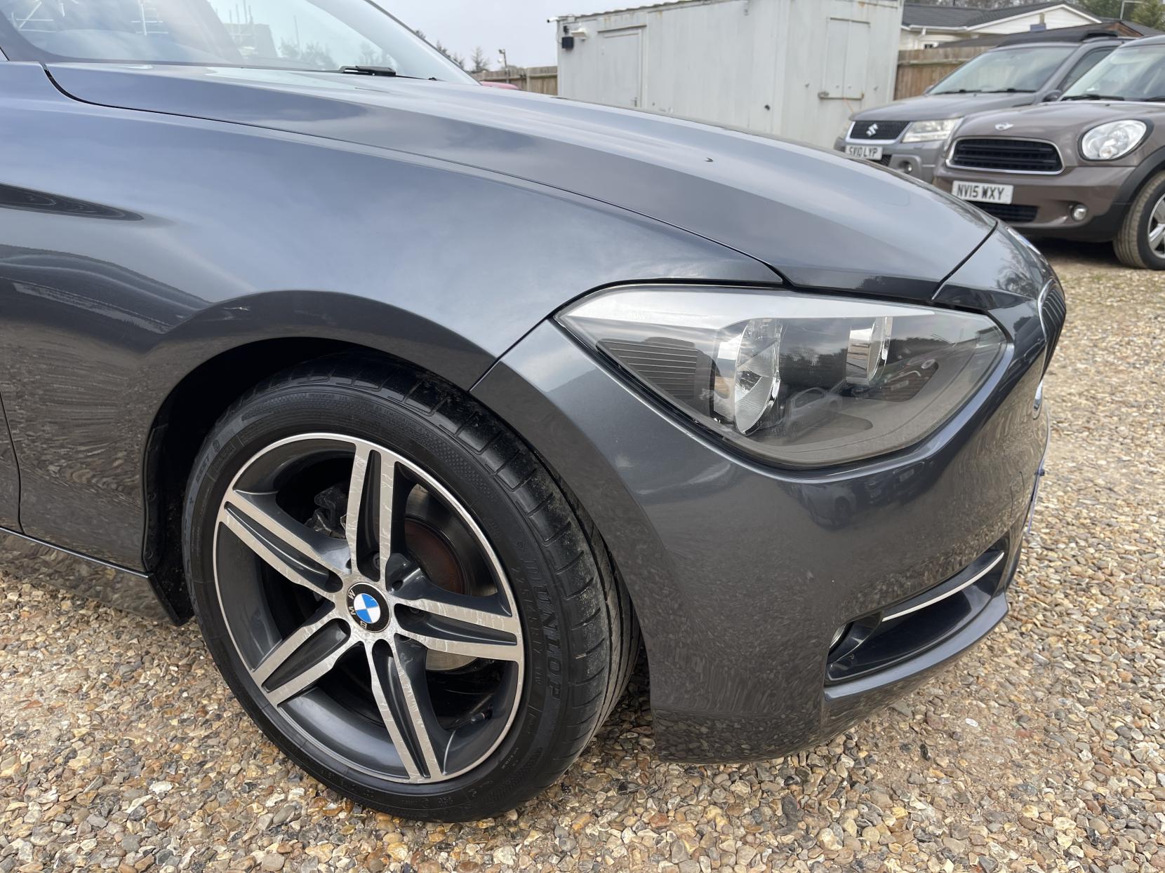 BMW 1 Series 1.6 114i Sport Hatchback 5dr Petrol Manual Euro 5 (s/s) (102 ps)