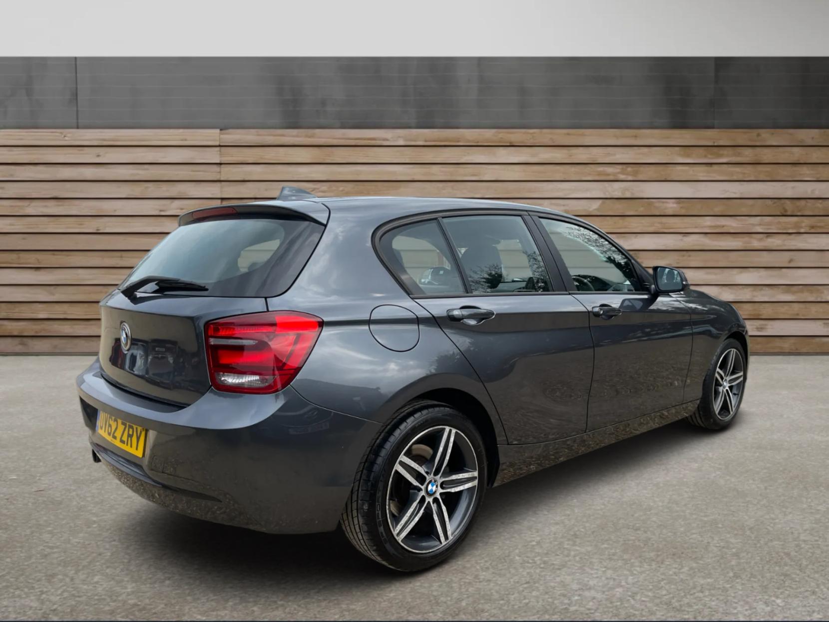 BMW 1 Series 1.6 114i Sport Hatchback 5dr Petrol Manual Euro 5 (s/s) (102 ps)