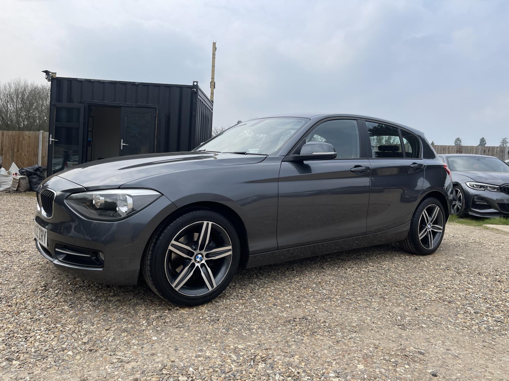 BMW 1 Series 1.6 114i Sport Hatchback 5dr Petrol Manual Euro 5 (s/s) (102 ps)