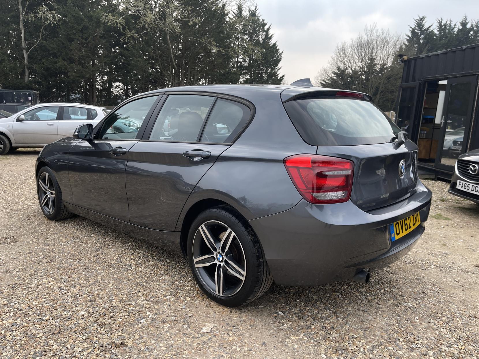 BMW 1 Series 1.6 114i Sport Hatchback 5dr Petrol Manual Euro 5 (s/s) (102 ps)