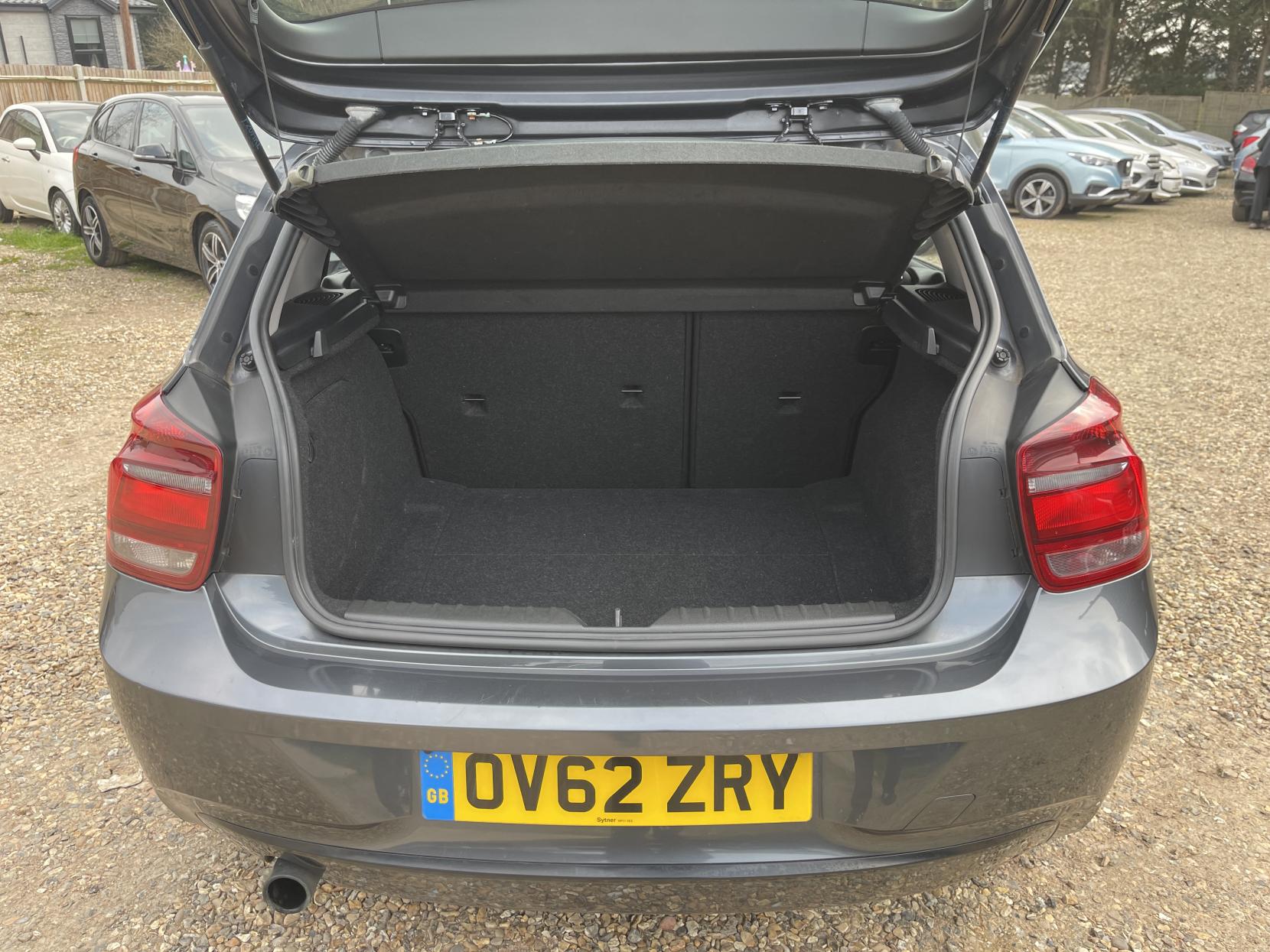 BMW 1 Series 1.6 114i Sport Hatchback 5dr Petrol Manual Euro 5 (s/s) (102 ps)