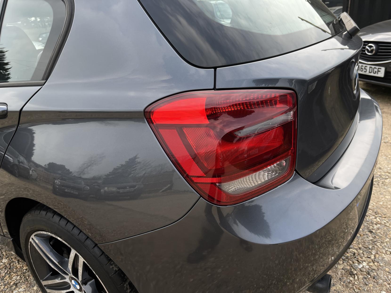 BMW 1 Series 1.6 114i Sport Hatchback 5dr Petrol Manual Euro 5 (s/s) (102 ps)