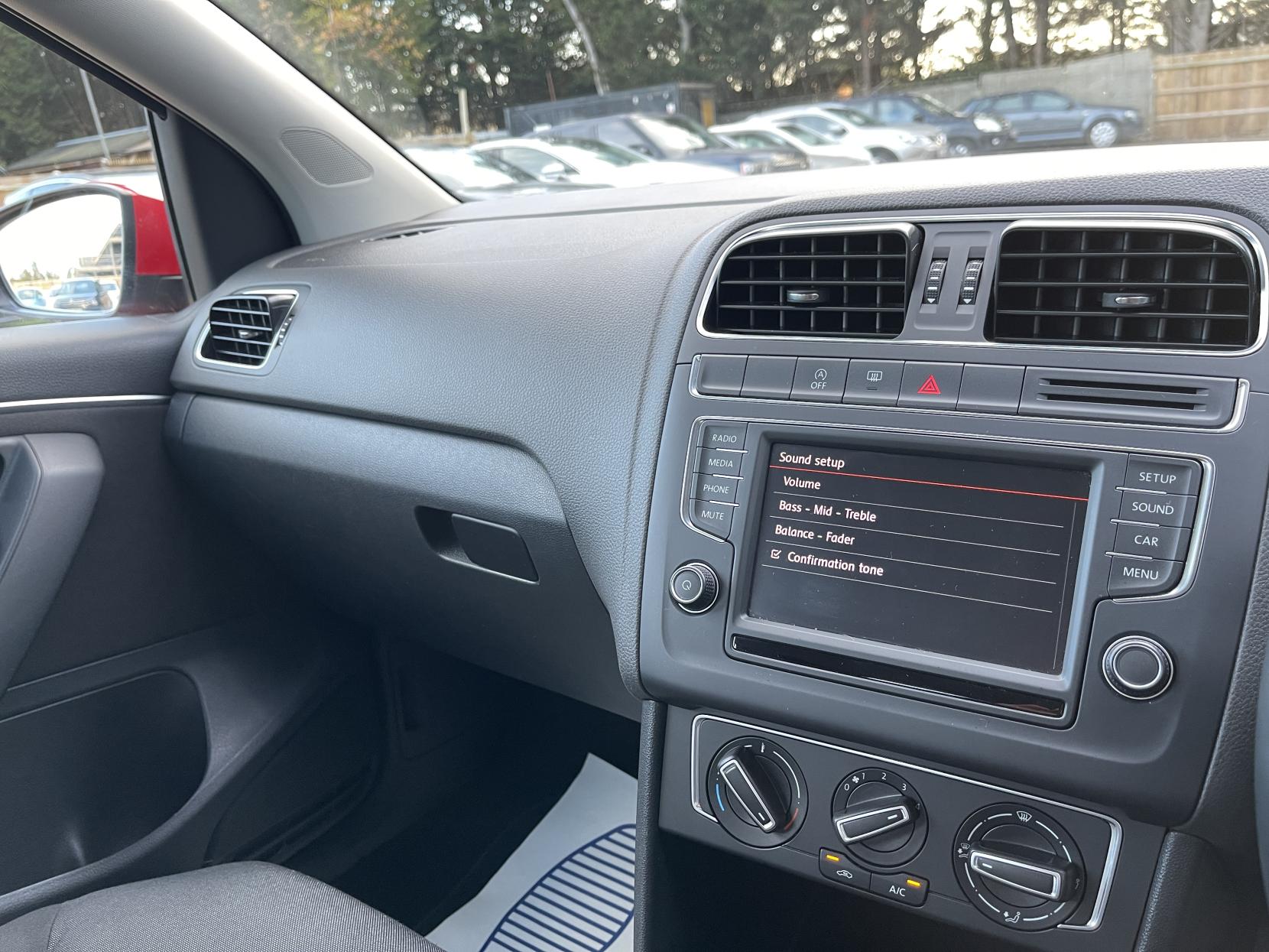 Volkswagen Polo 1.0 BlueMotion Tech SE Hatchback 5dr Petrol Manual Euro 6 (s/s) (75 ps)