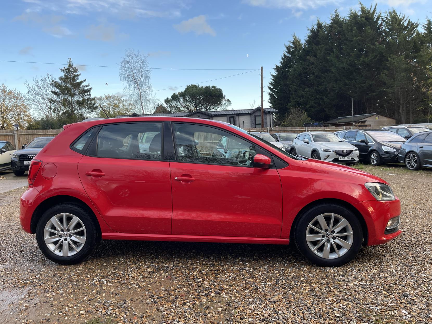 Volkswagen Polo 1.0 BlueMotion Tech SE Hatchback 5dr Petrol Manual Euro 6 (s/s) (75 ps)