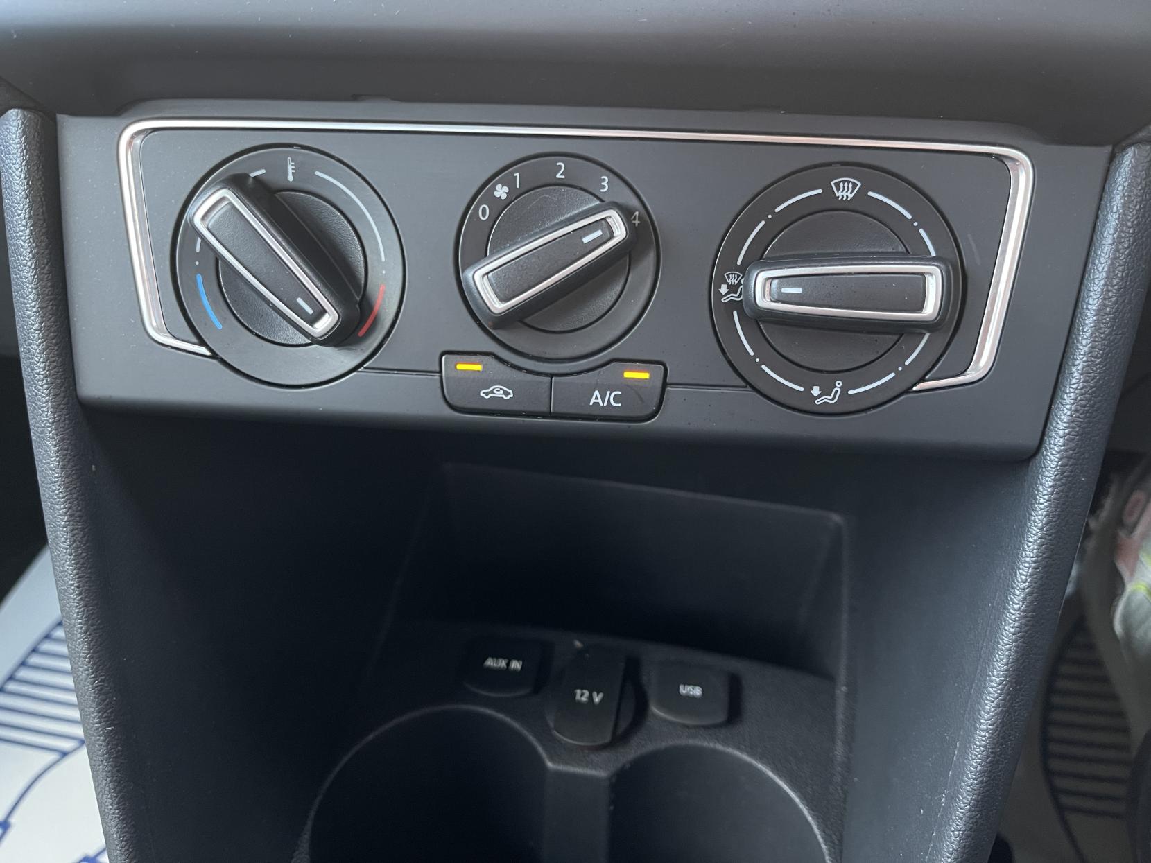 Volkswagen Polo 1.0 BlueMotion Tech SE Hatchback 5dr Petrol Manual Euro 6 (s/s) (75 ps)