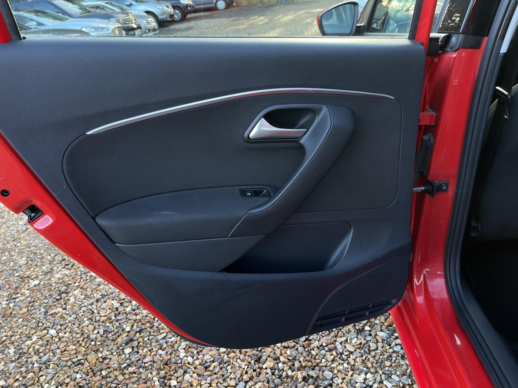 Volkswagen Polo 1.0 BlueMotion Tech SE Hatchback 5dr Petrol Manual Euro 6 (s/s) (75 ps)