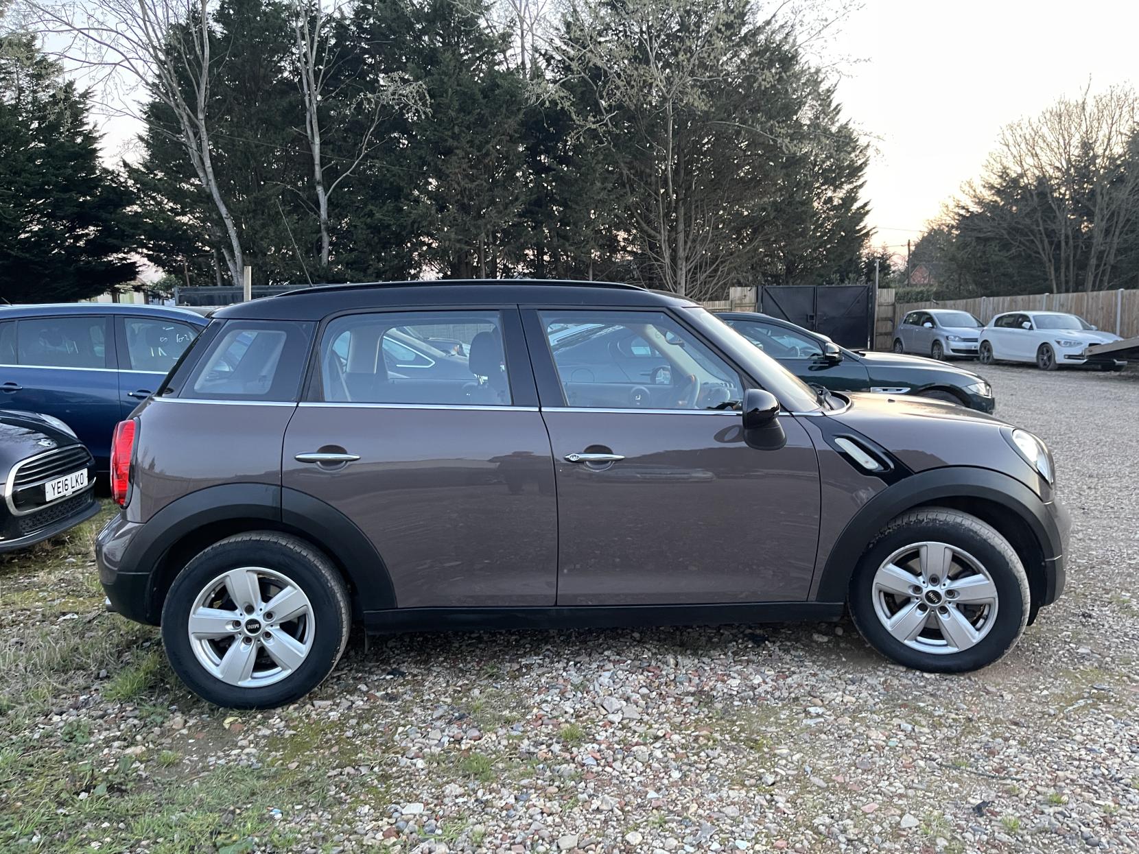 MINI Countryman 1.6 Cooper SUV 5dr Petrol Manual Euro 6 (s/s) (122 ps)