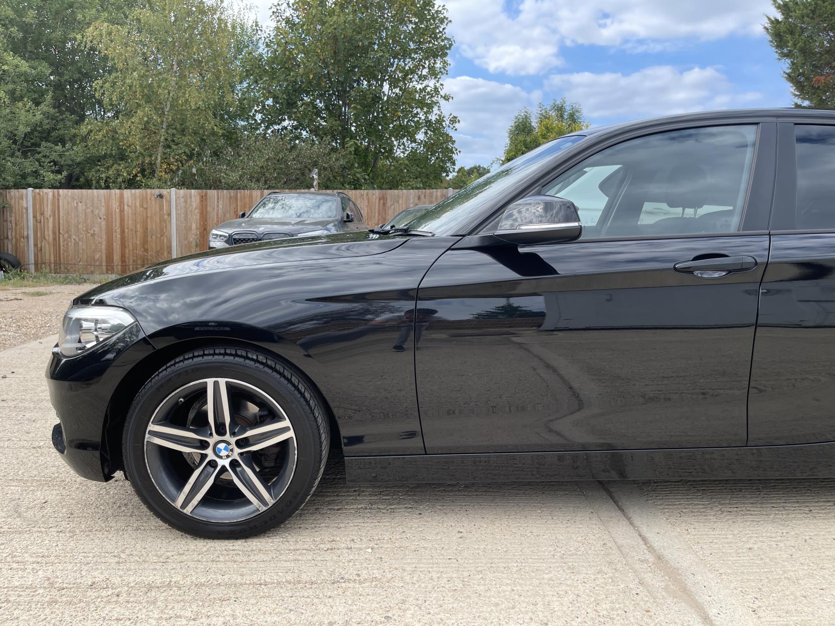 BMW 1 Series 1.5 118i Sport Hatchback 5dr Petrol Manual Euro 6 (s/s) (136 ps)