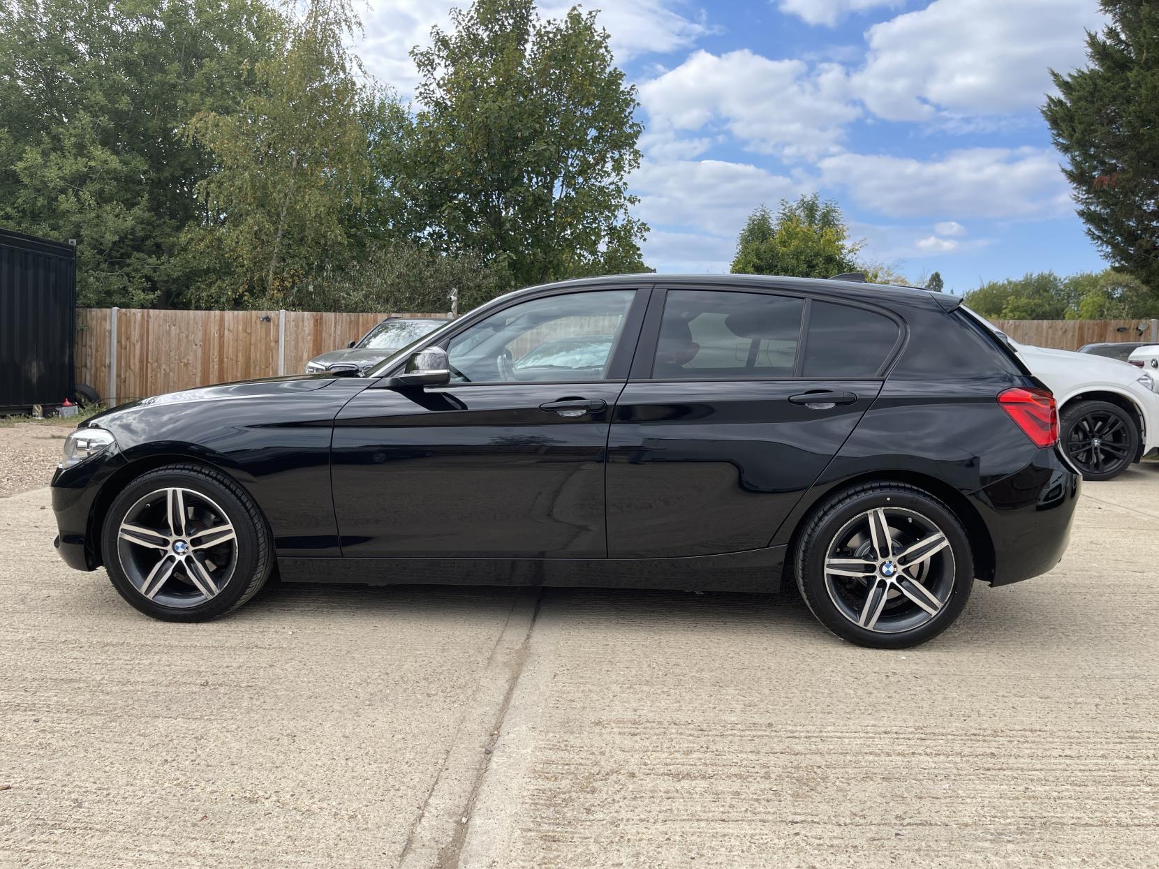 BMW 1 Series 1.5 118i Sport Hatchback 5dr Petrol Manual Euro 6 (s/s) (136 ps)