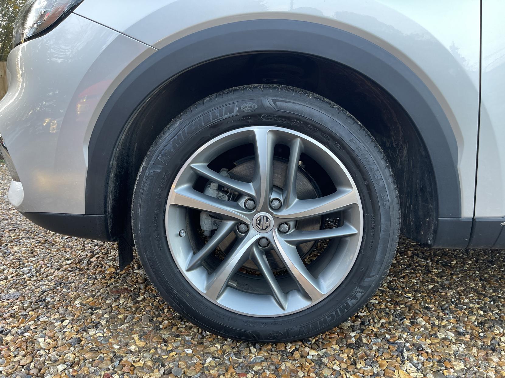 MG MG HS 1.5 T-GDI 16.6kWh Exclusive SUV 5dr Petrol Plug-in Hybrid Auto Euro 6 (s/s) (258 ps)