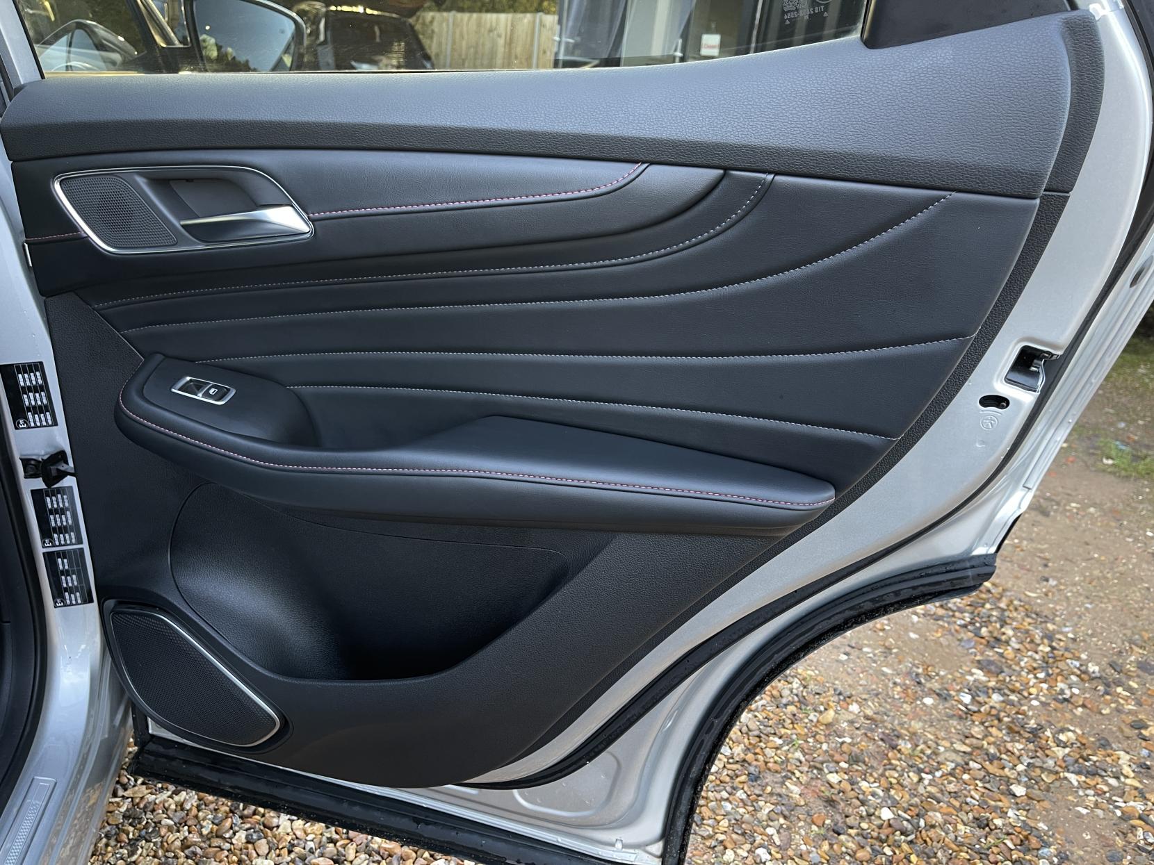 MG MG HS 1.5 T-GDI 16.6kWh Exclusive SUV 5dr Petrol Plug-in Hybrid Auto Euro 6 (s/s) (258 ps)