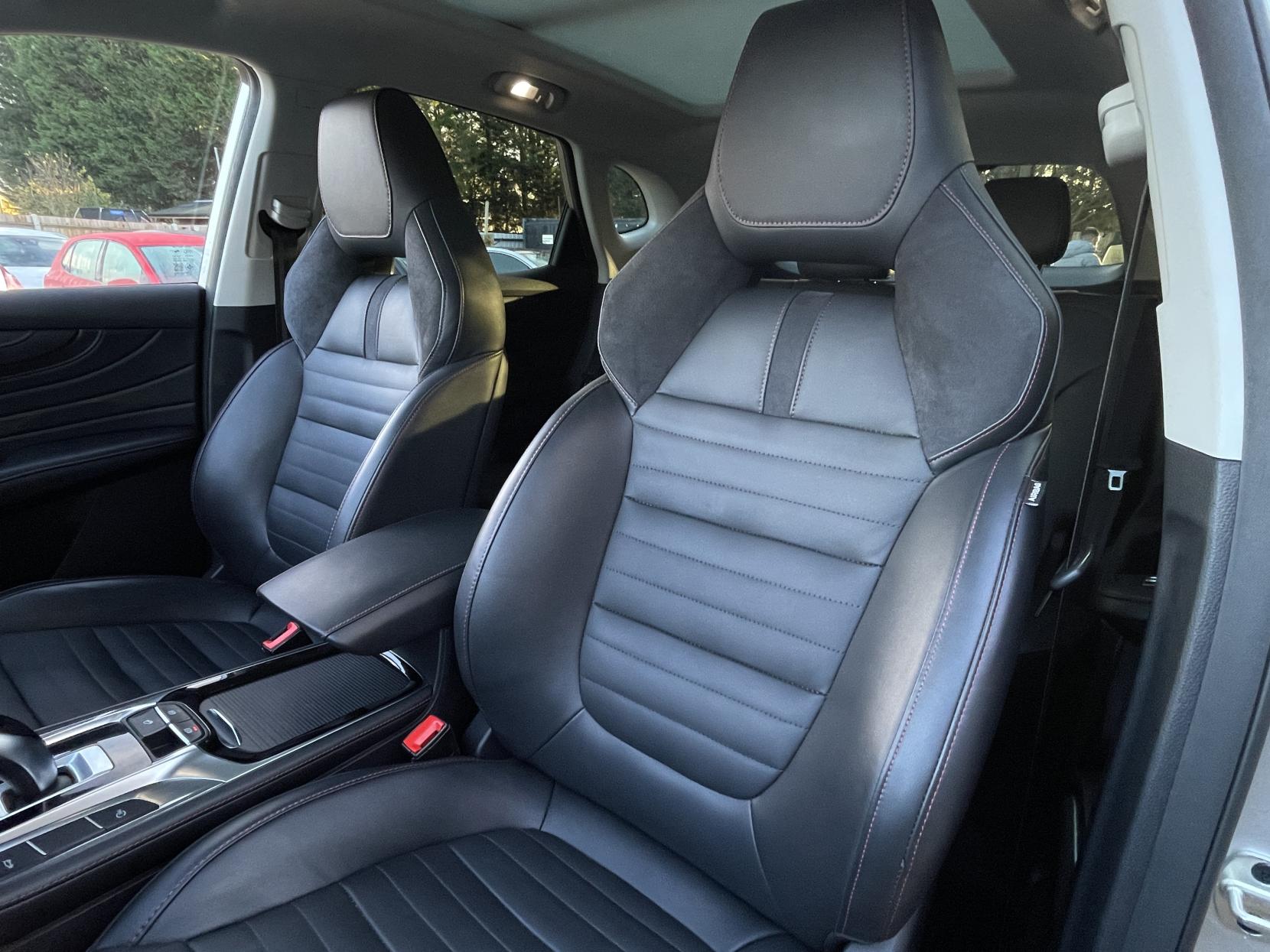 MG MG HS 1.5 T-GDI 16.6kWh Exclusive SUV 5dr Petrol Plug-in Hybrid Auto Euro 6 (s/s) (258 ps)