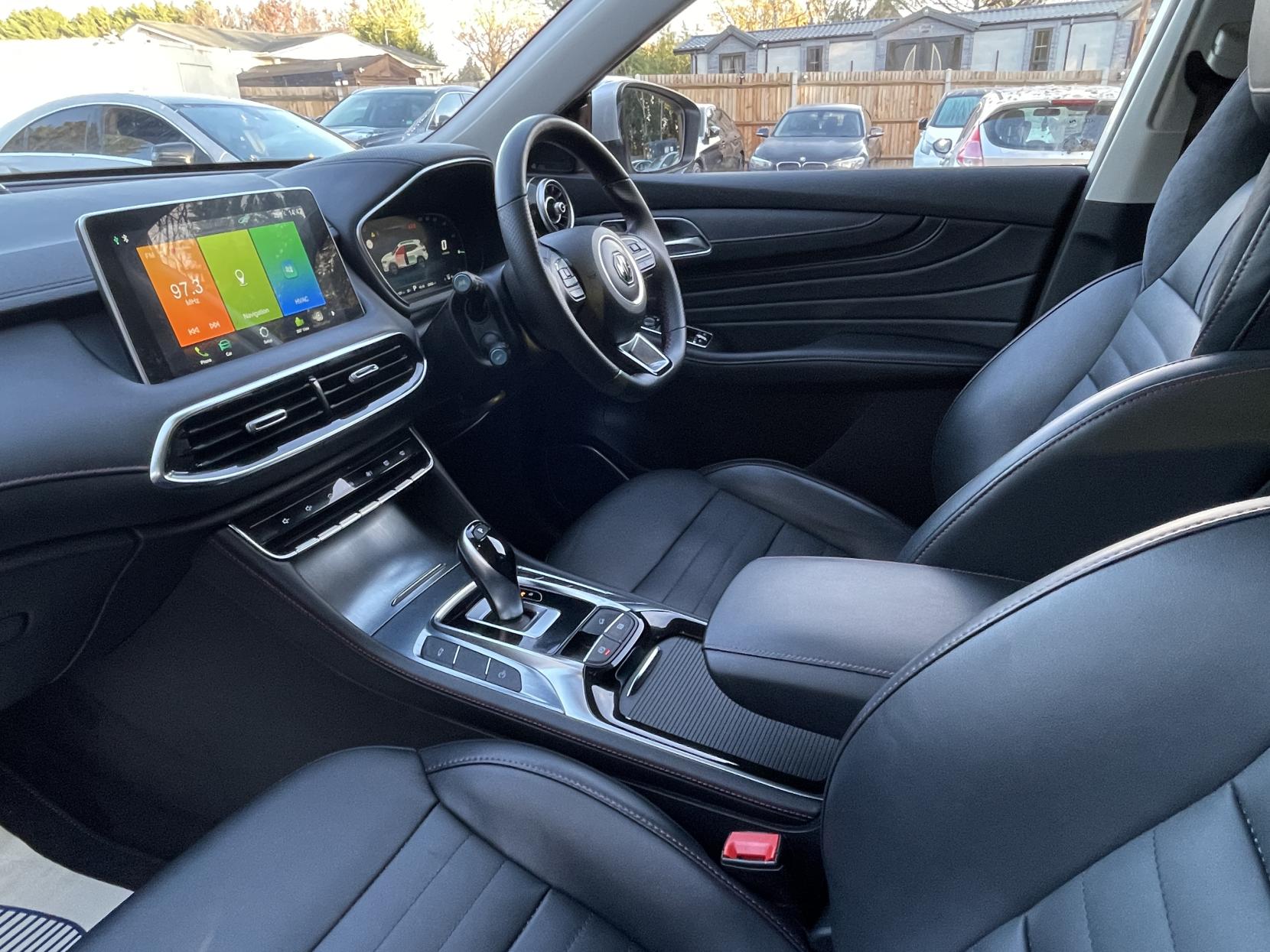 MG MG HS 1.5 T-GDI 16.6kWh Exclusive SUV 5dr Petrol Plug-in Hybrid Auto Euro 6 (s/s) (258 ps)