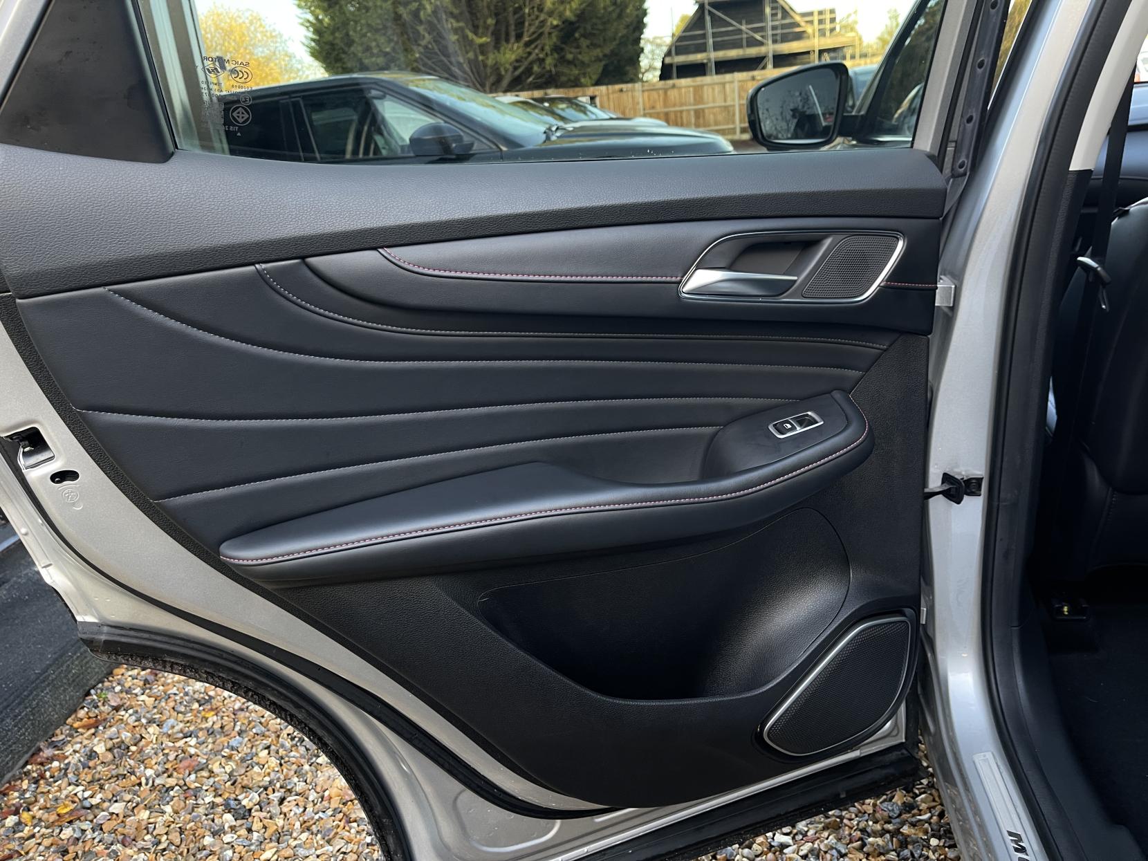 MG MG HS 1.5 T-GDI 16.6kWh Exclusive SUV 5dr Petrol Plug-in Hybrid Auto Euro 6 (s/s) (258 ps)