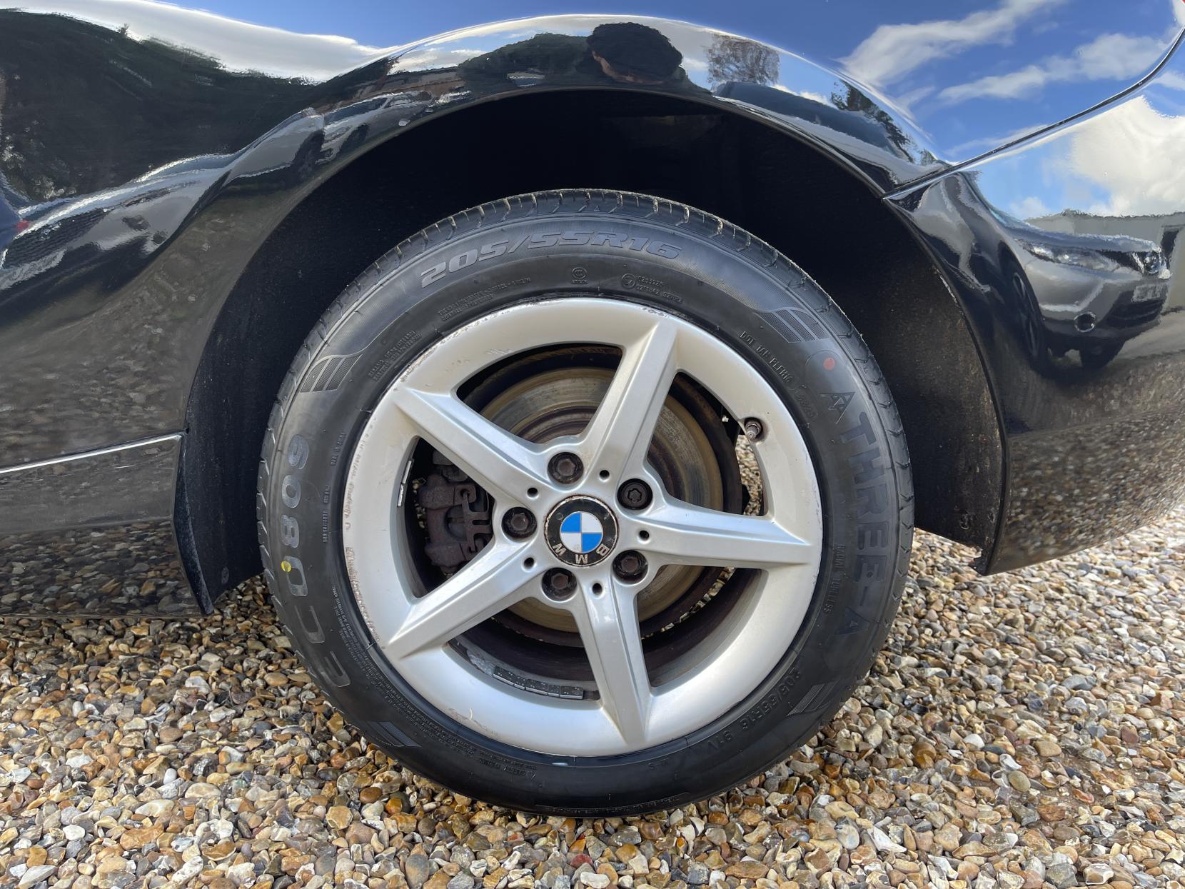 BMW 1 Series 1.6 118i SE Hatchback 3dr Petrol Manual Euro 6 (s/s) (136 ps)