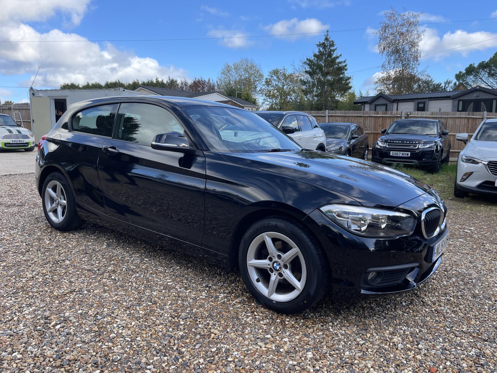 BMW 1 Series 1.6 118i SE Hatchback 3dr Petrol Manual Euro 6 (s/s) (136 ps)