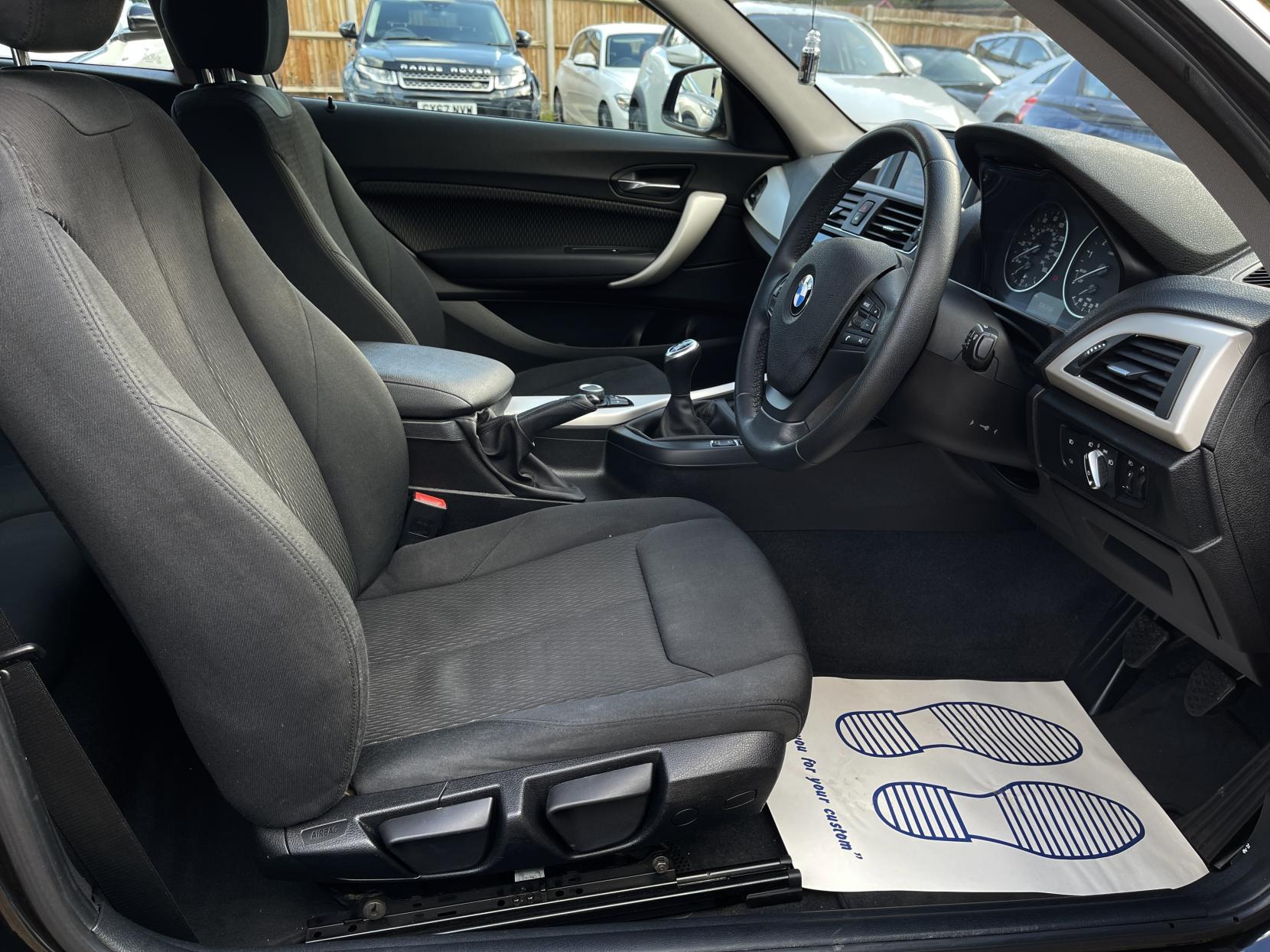 BMW 1 Series 1.6 118i SE Hatchback 3dr Petrol Manual Euro 6 (s/s) (136 ps)