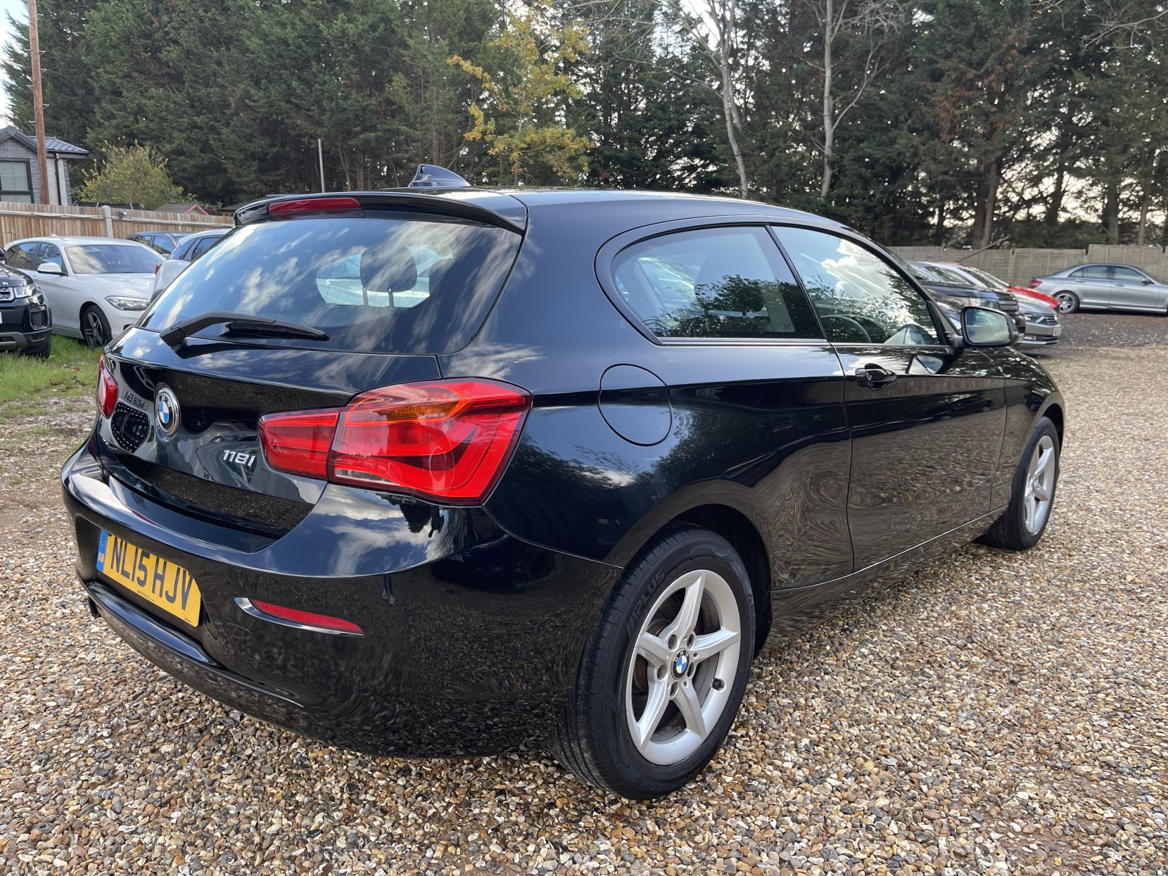 BMW 1 Series 1.6 118i SE Hatchback 3dr Petrol Manual Euro 6 (s/s) (136 ps)