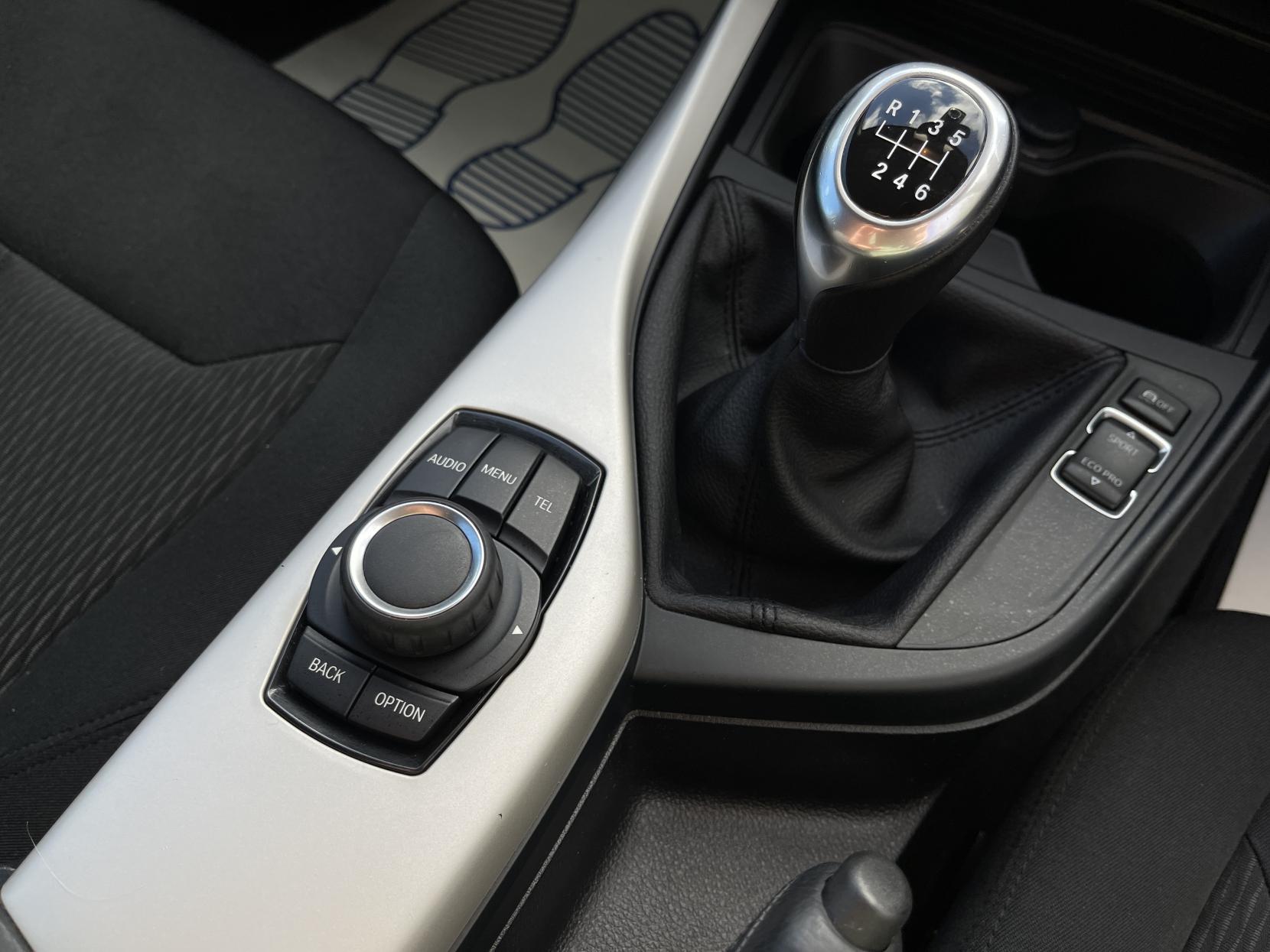 BMW 1 Series 1.6 118i SE Hatchback 3dr Petrol Manual Euro 6 (s/s) (136 ps)