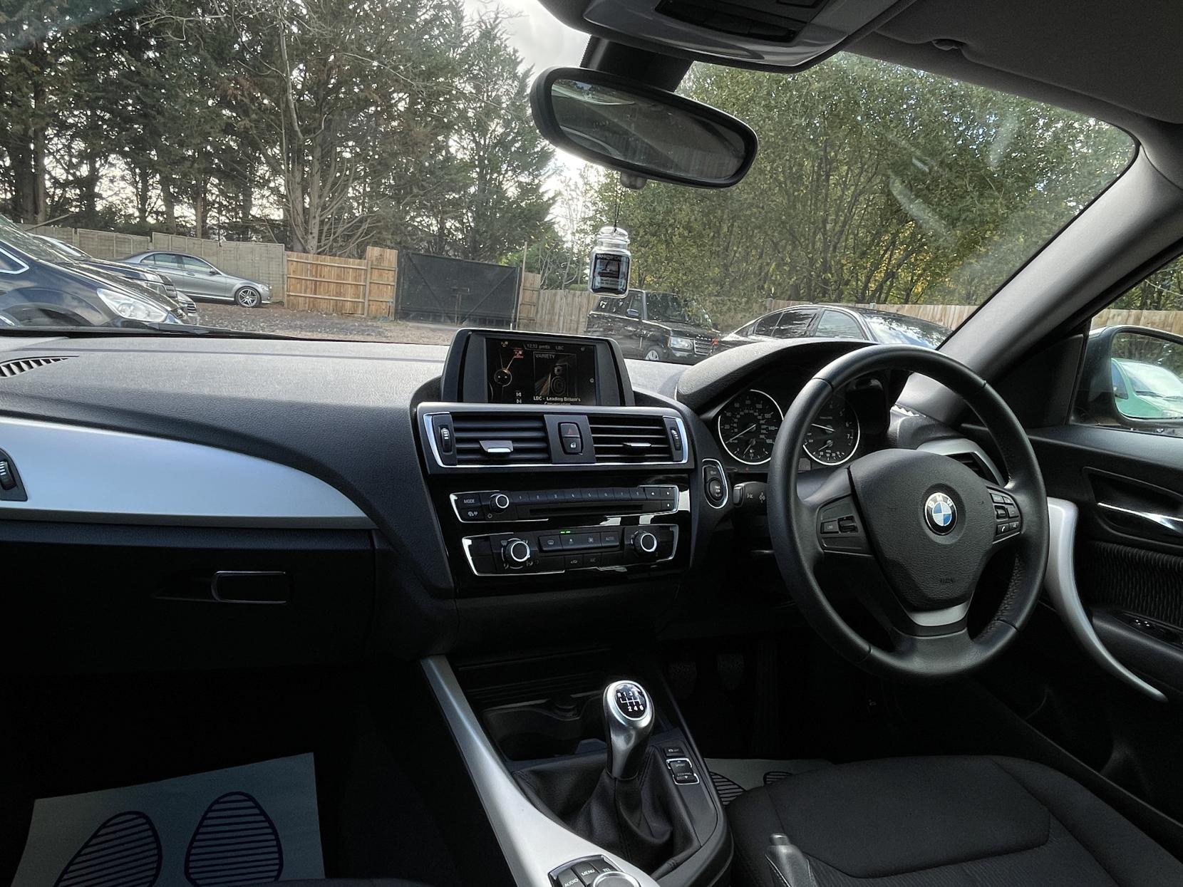 BMW 1 Series 1.6 118i SE Hatchback 3dr Petrol Manual Euro 6 (s/s) (136 ps)