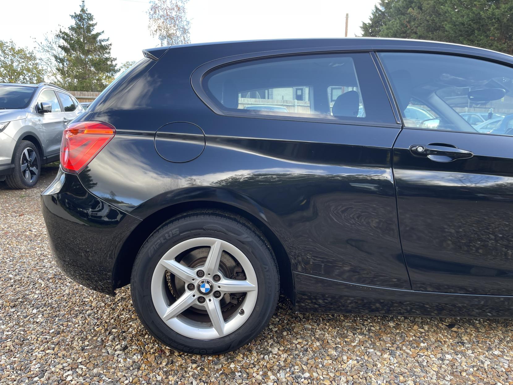 BMW 1 Series 1.6 118i SE Hatchback 3dr Petrol Manual Euro 6 (s/s) (136 ps)