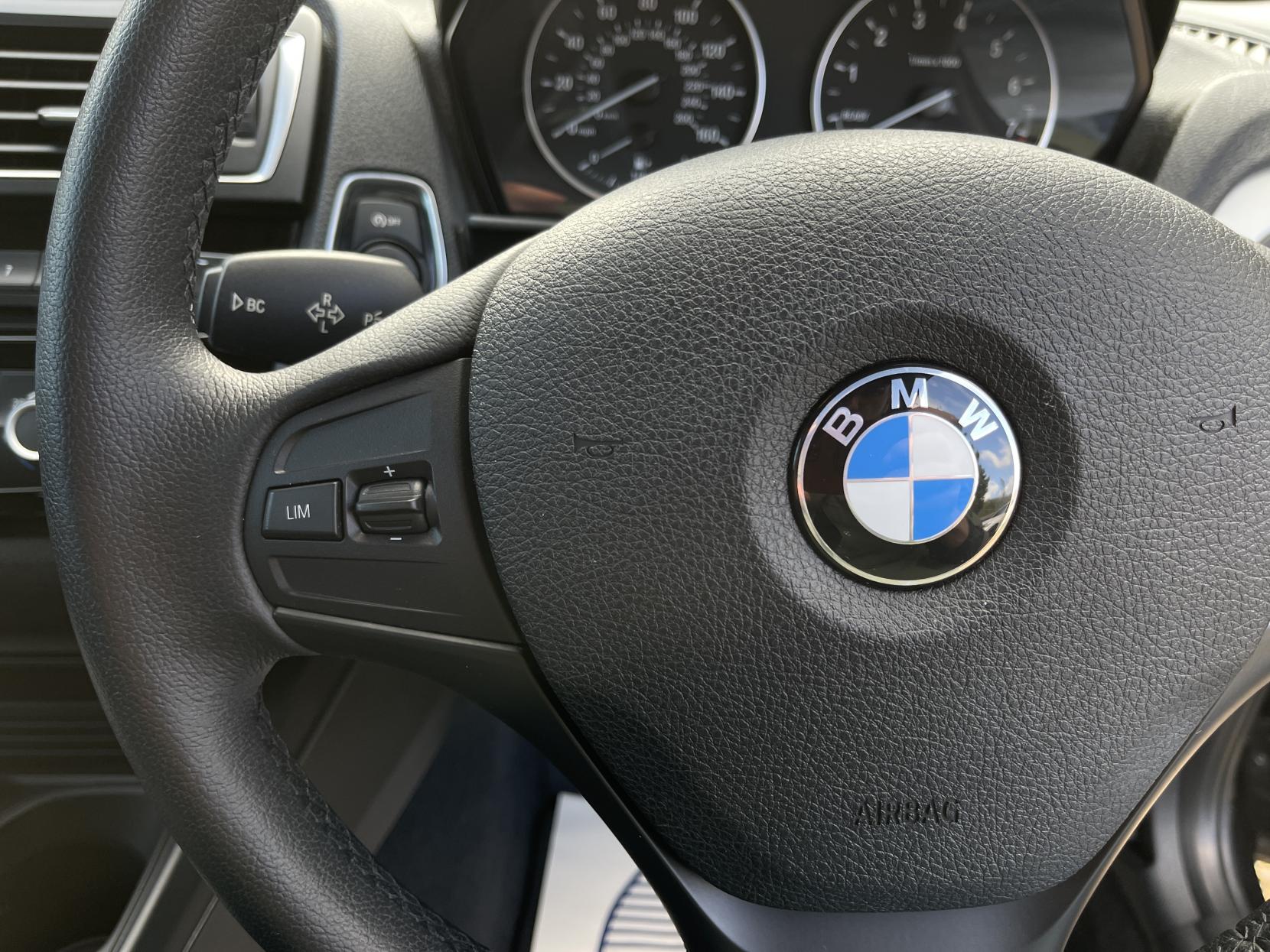 BMW 1 Series 1.6 118i SE Hatchback 3dr Petrol Manual Euro 6 (s/s) (136 ps)