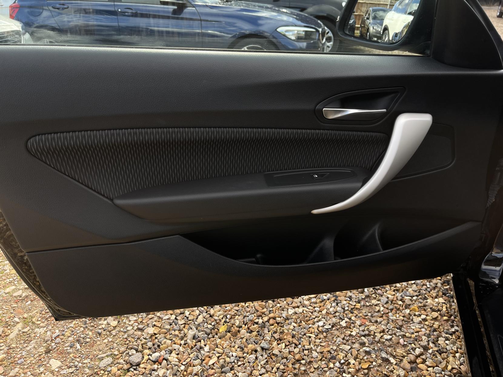 BMW 1 Series 1.6 118i SE Hatchback 3dr Petrol Manual Euro 6 (s/s) (136 ps)