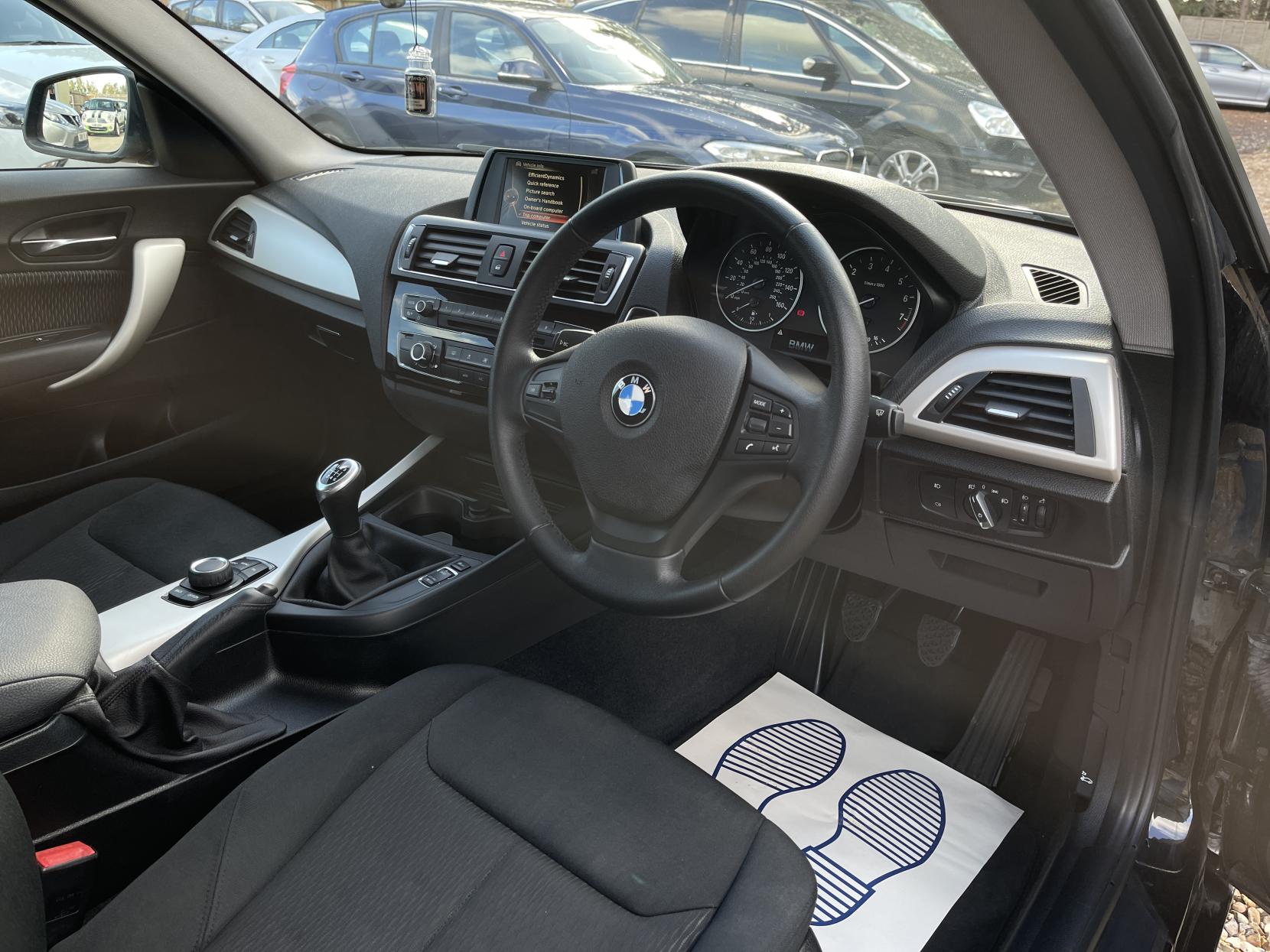 BMW 1 Series 1.6 118i SE Hatchback 3dr Petrol Manual Euro 6 (s/s) (136 ps)