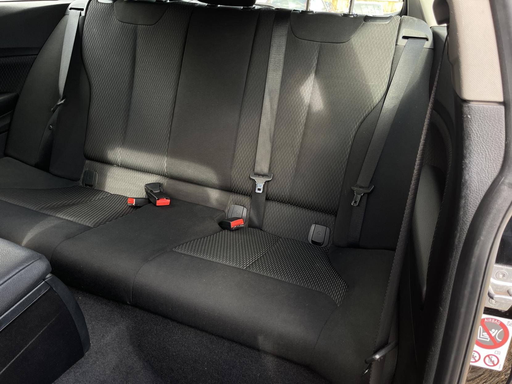 BMW 1 Series 1.6 118i SE Hatchback 3dr Petrol Manual Euro 6 (s/s) (136 ps)