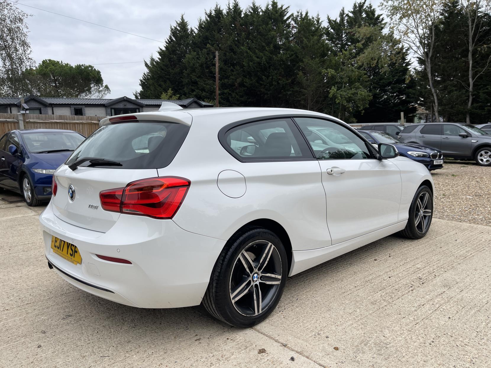 BMW 1 Series 1.5 118i Sport Hatchback 3dr Petrol Manual Euro 6 (s/s) (136 ps)