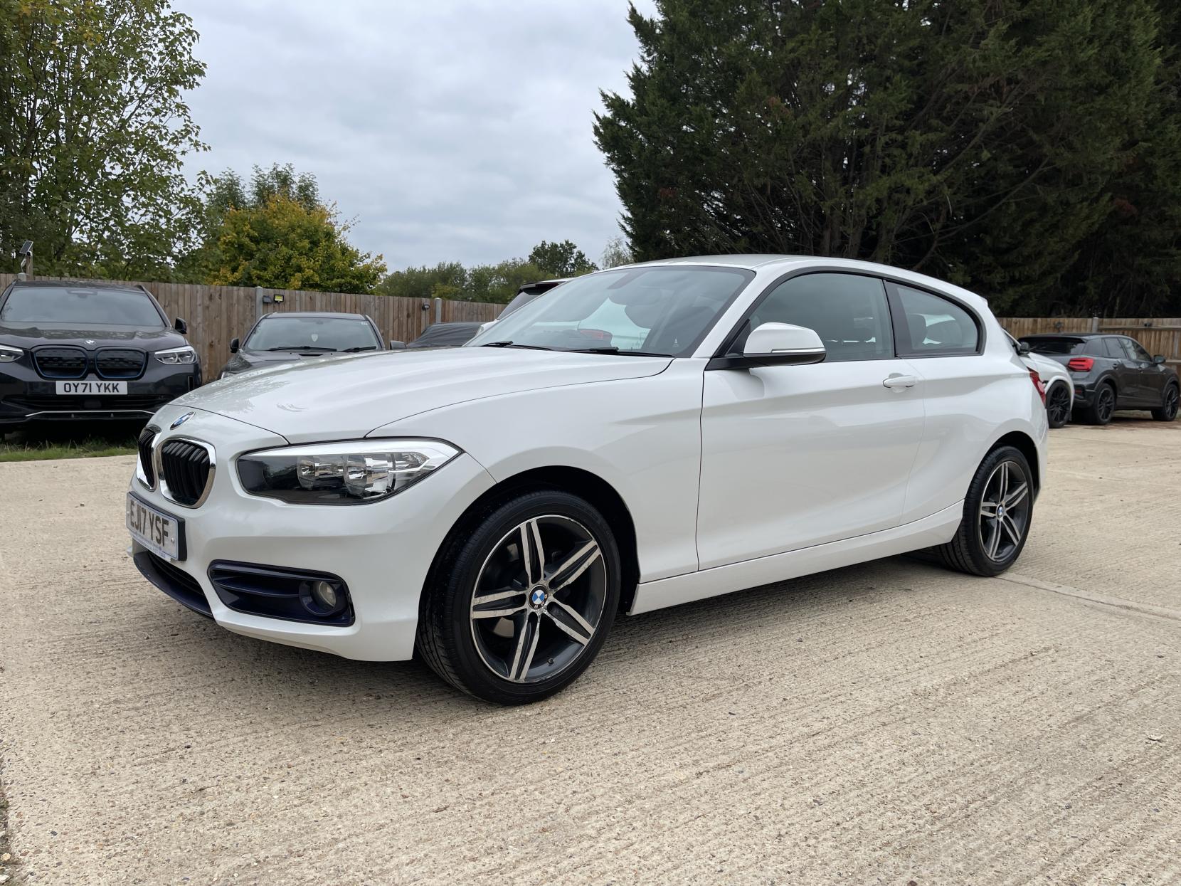 BMW 1 Series 1.5 118i Sport Hatchback 3dr Petrol Manual Euro 6 (s/s) (136 ps)
