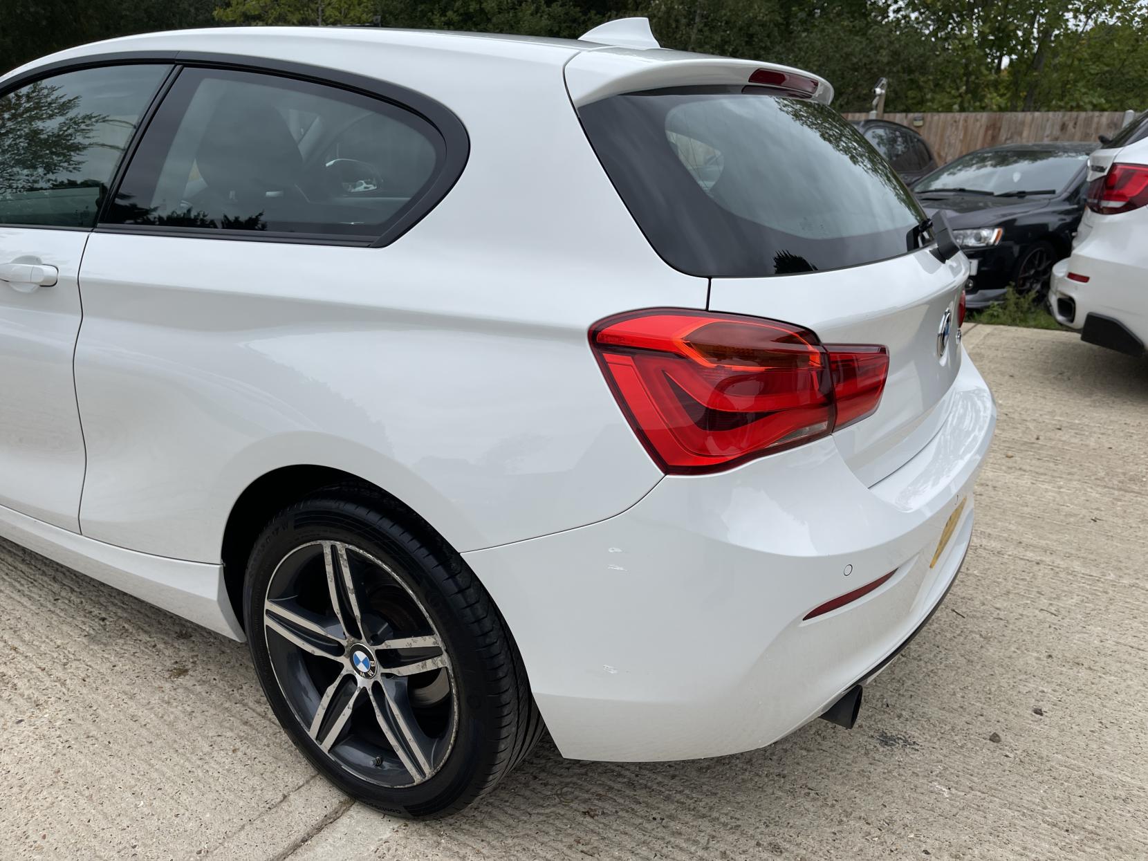 BMW 1 Series 1.5 118i Sport Hatchback 3dr Petrol Manual Euro 6 (s/s) (136 ps)