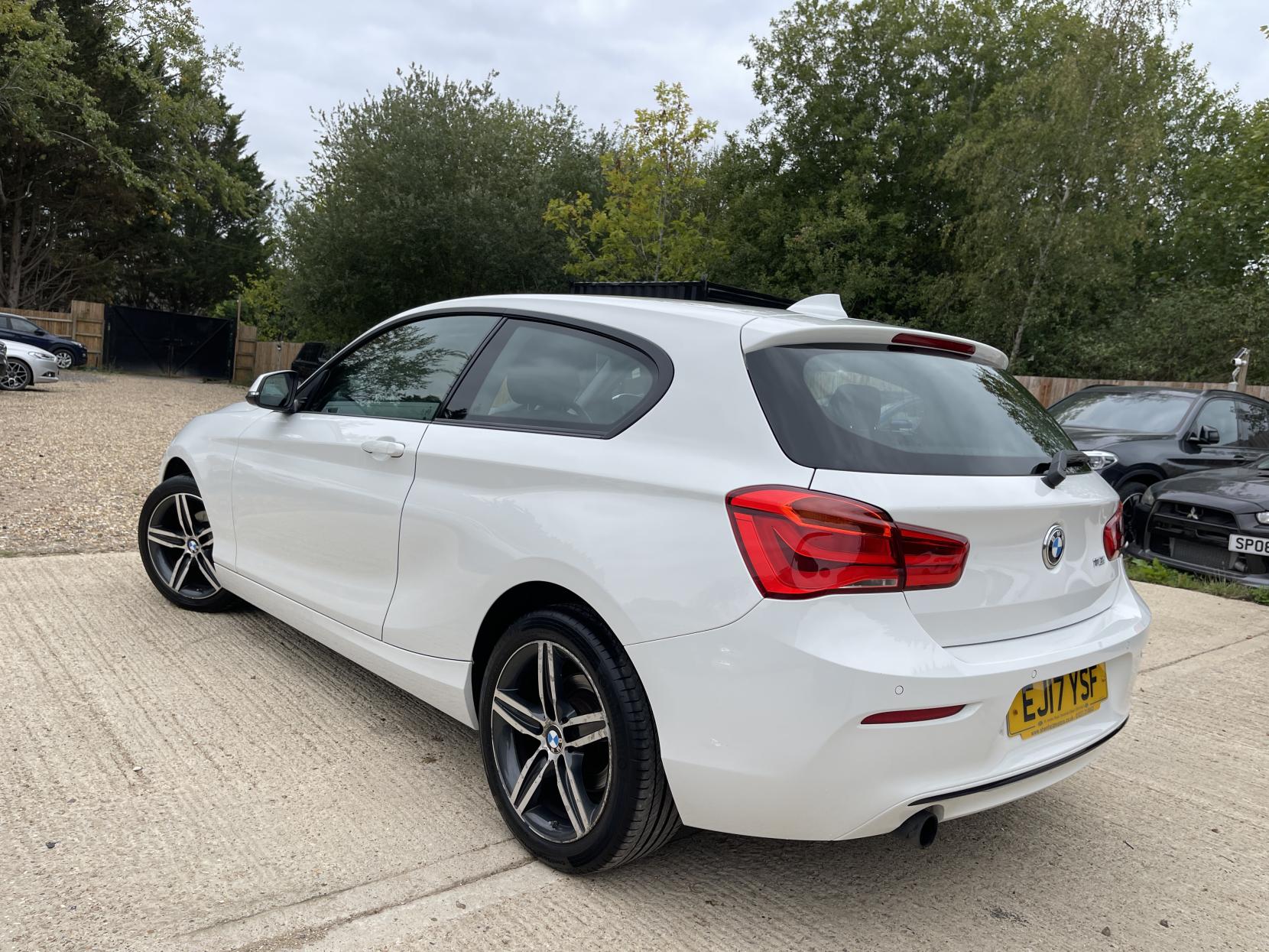 BMW 1 Series 1.5 118i Sport Hatchback 3dr Petrol Manual Euro 6 (s/s) (136 ps)