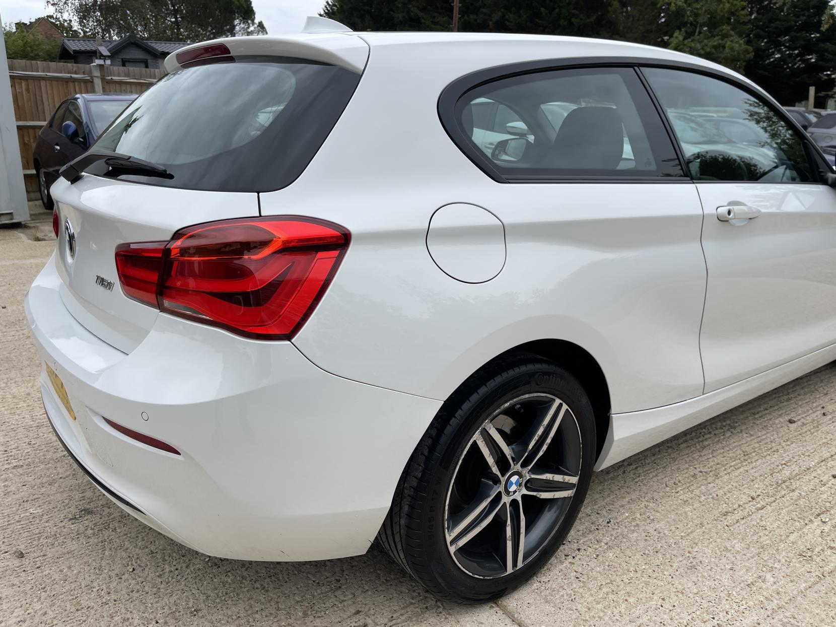 BMW 1 Series 1.5 118i Sport Hatchback 3dr Petrol Manual Euro 6 (s/s) (136 ps)