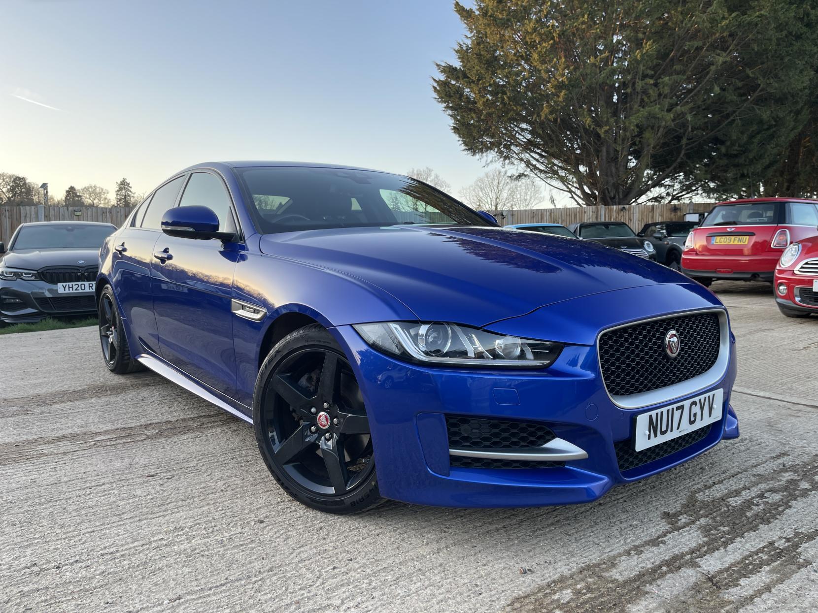 Jaguar XE 2.0d R-Sport Saloon 4dr Diesel Auto Euro 6 (s/s) (180 ps)