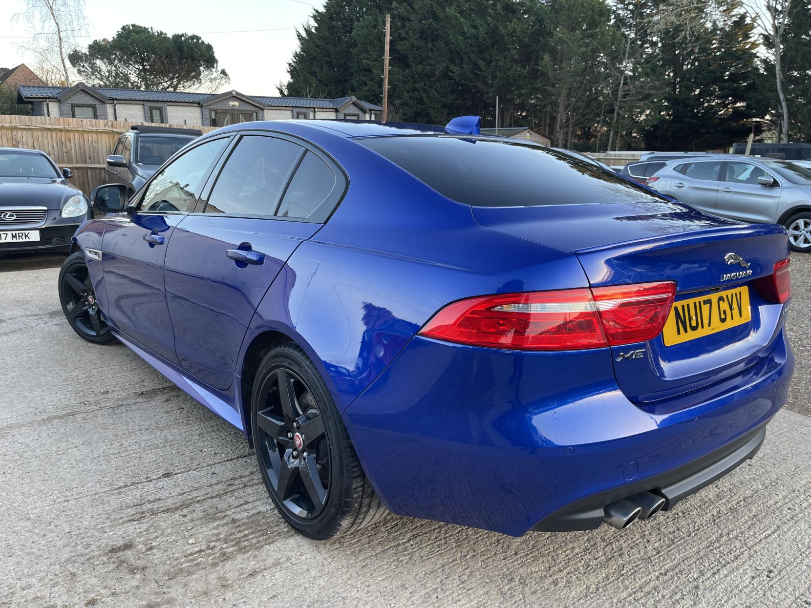 Jaguar XE 2.0d R-Sport Saloon 4dr Diesel Auto Euro 6 (s/s) (180 ps)