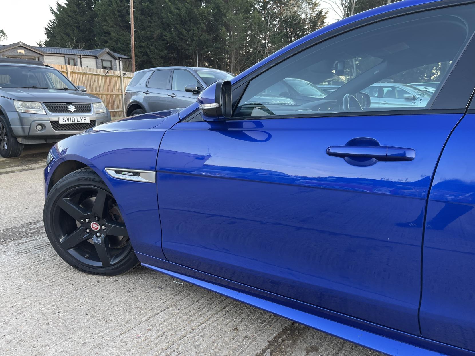 Jaguar XE 2.0d R-Sport Saloon 4dr Diesel Auto Euro 6 (s/s) (180 ps)