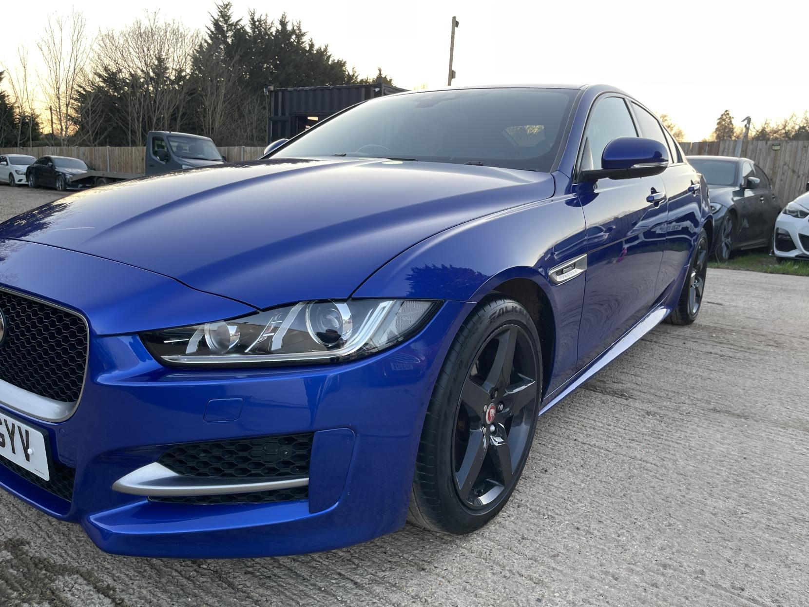 Jaguar XE 2.0d R-Sport Saloon 4dr Diesel Auto Euro 6 (s/s) (180 ps)