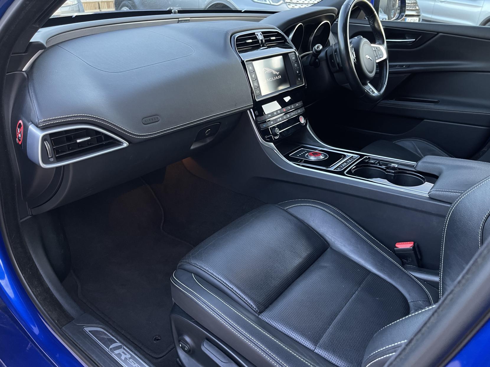 Jaguar XE 2.0d R-Sport Saloon 4dr Diesel Auto Euro 6 (s/s) (180 ps)