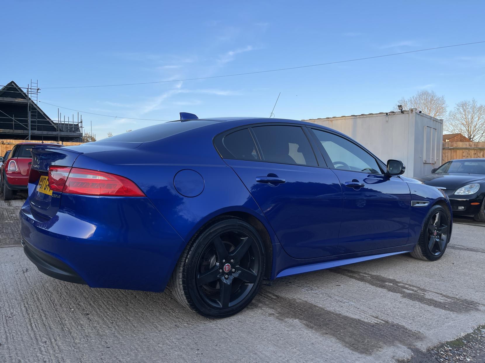 Jaguar XE 2.0d R-Sport Saloon 4dr Diesel Auto Euro 6 (s/s) (180 ps)