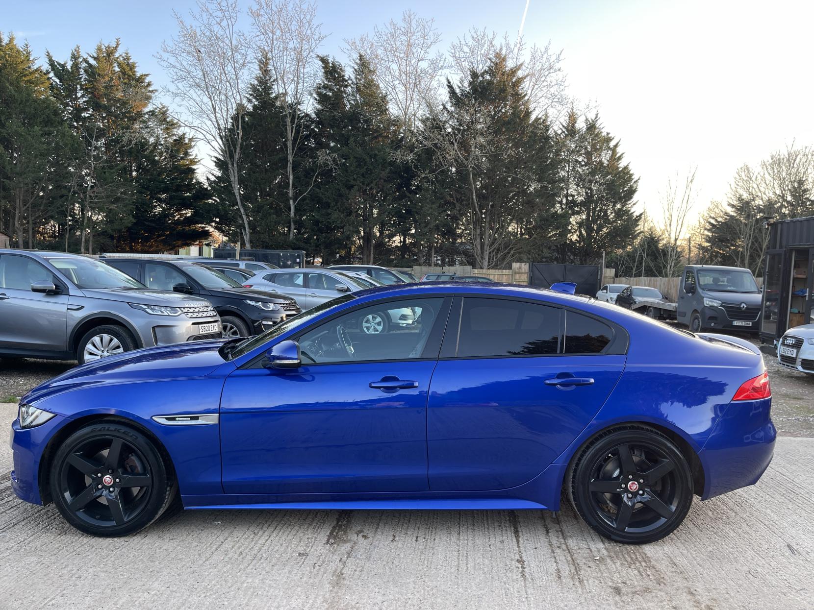 Jaguar XE 2.0d R-Sport Saloon 4dr Diesel Auto Euro 6 (s/s) (180 ps)