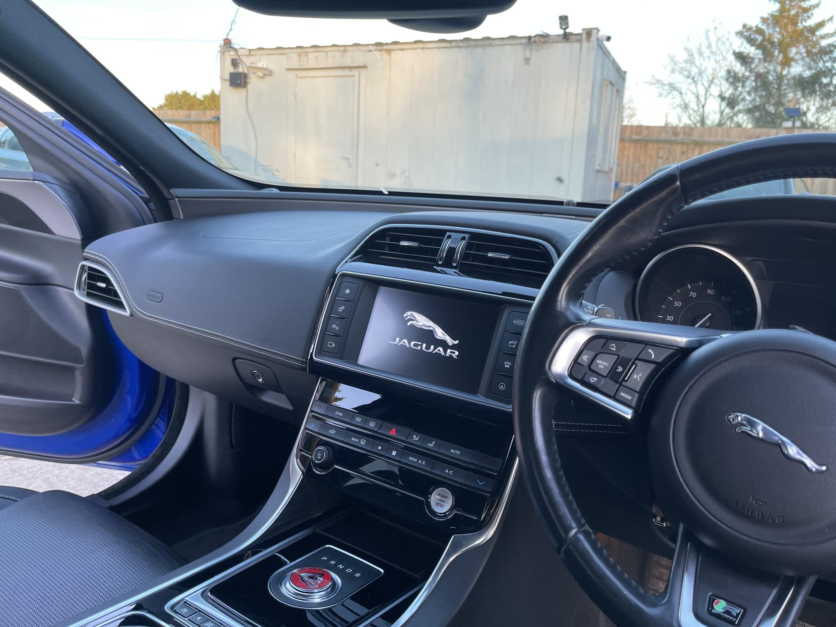 Jaguar XE 2.0d R-Sport Saloon 4dr Diesel Auto Euro 6 (s/s) (180 ps)