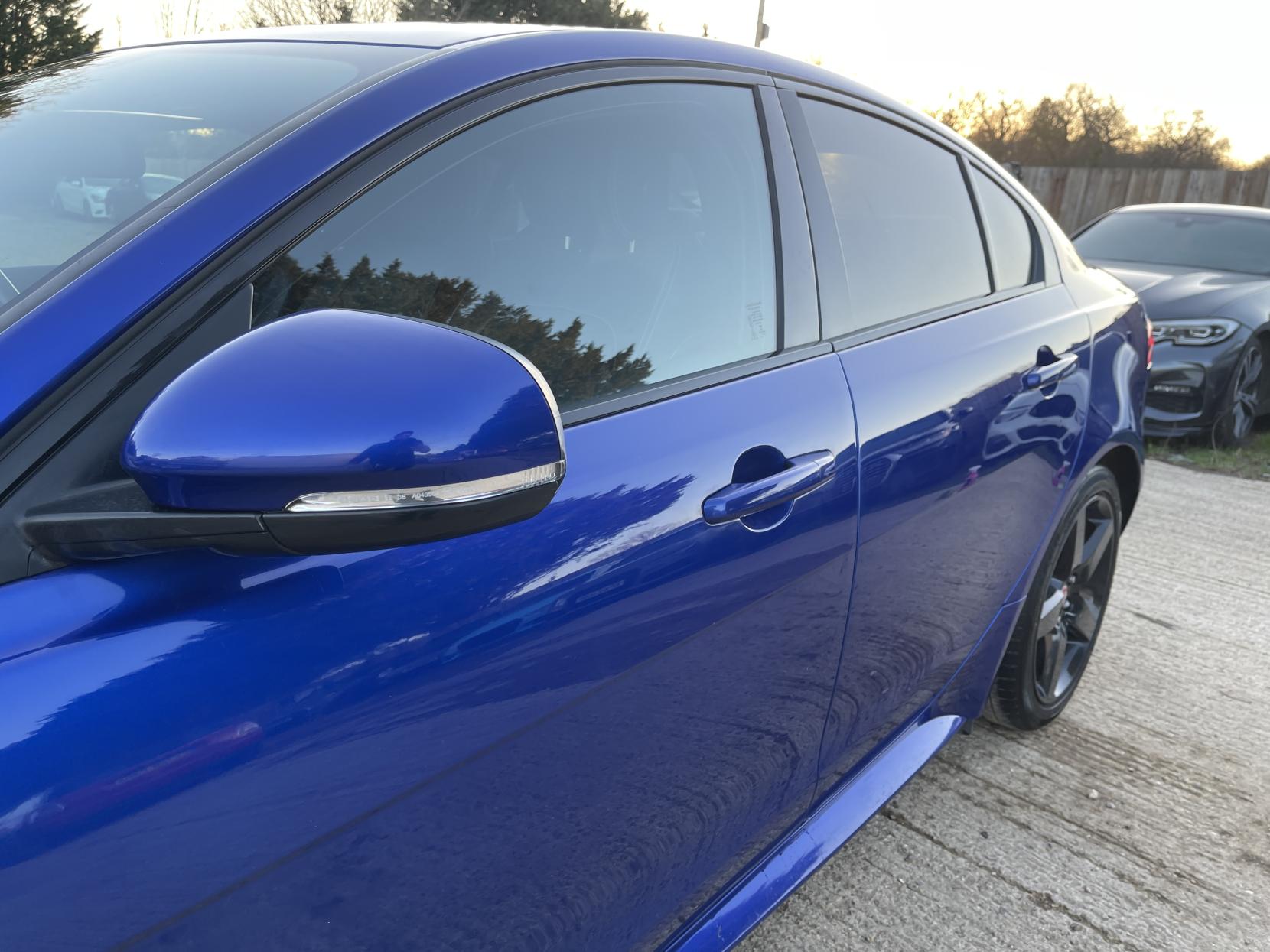 Jaguar XE 2.0d R-Sport Saloon 4dr Diesel Auto Euro 6 (s/s) (180 ps)